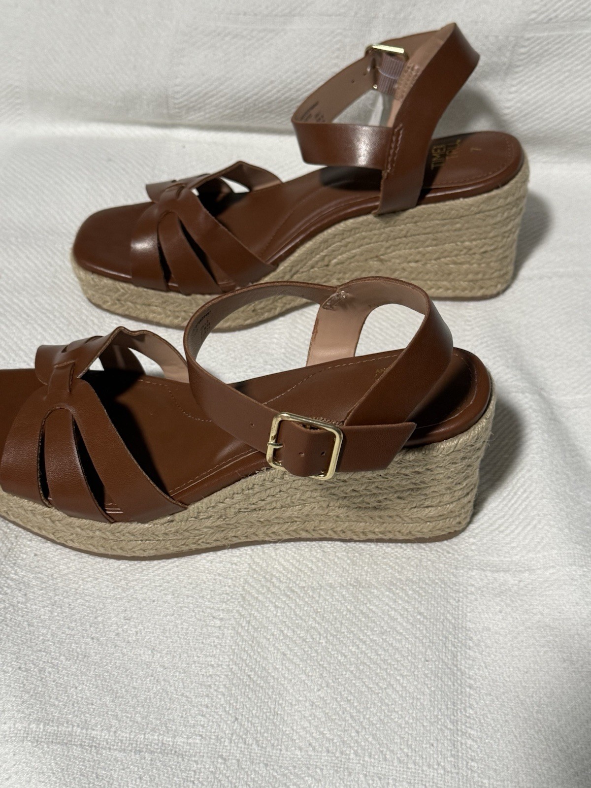 🎅🏻 Time and Tru Women’s Espadrille Wedge Sandals Size 7 MAKE OFFER