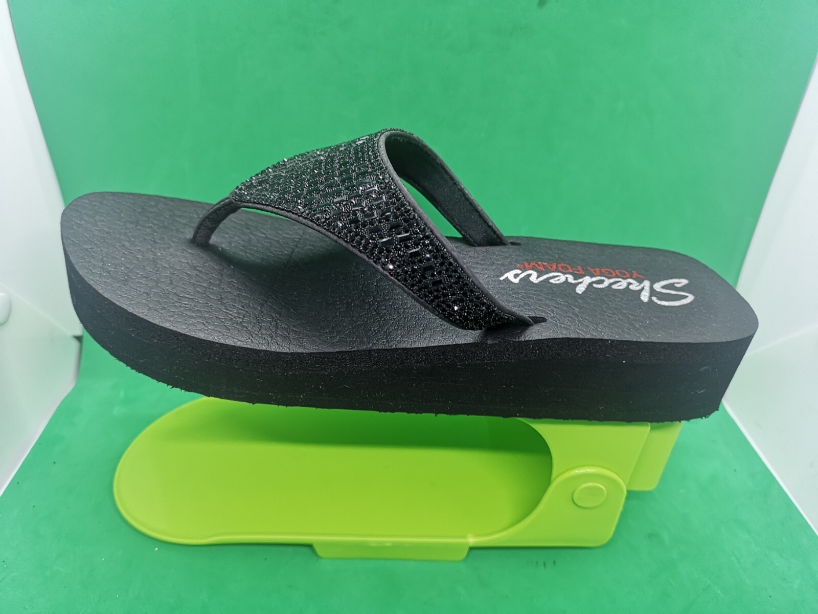 Skechers Yoga Foam 31601 Slip On Thong Flip Flop Sandals Women Sz 10 Black bling