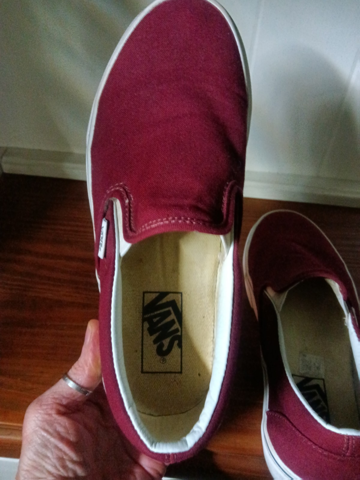 Vans Classic Slip-On Shoes Burgundy Canvas Women’s 7.5 Men’s 6.0