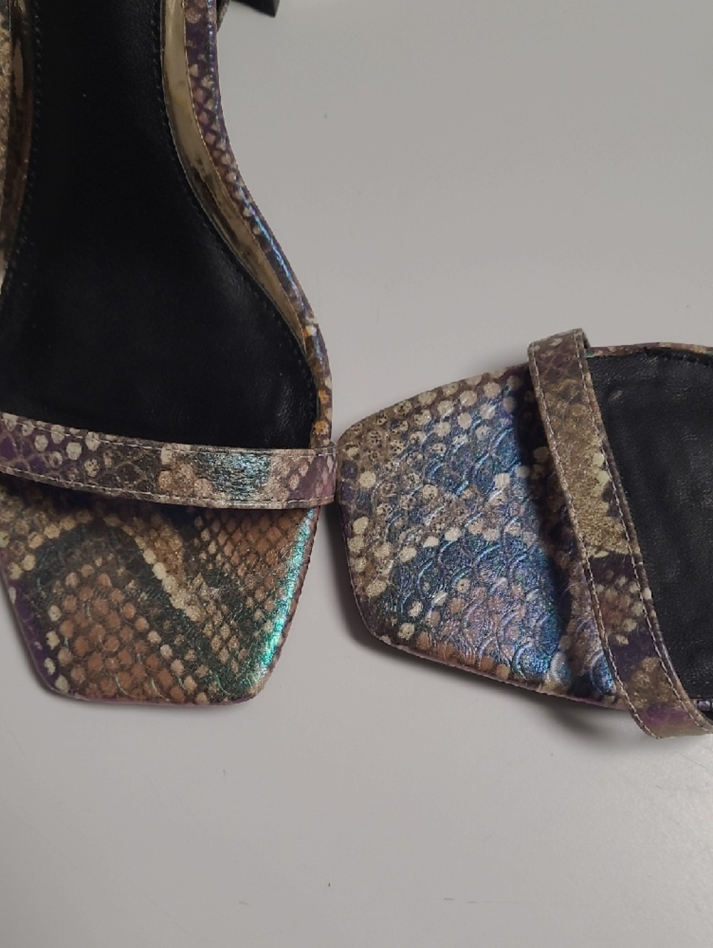 JAGGAR Multicolor Snake-Print Block Heel Sandals with Ankle Strap S-7 (EU-37)