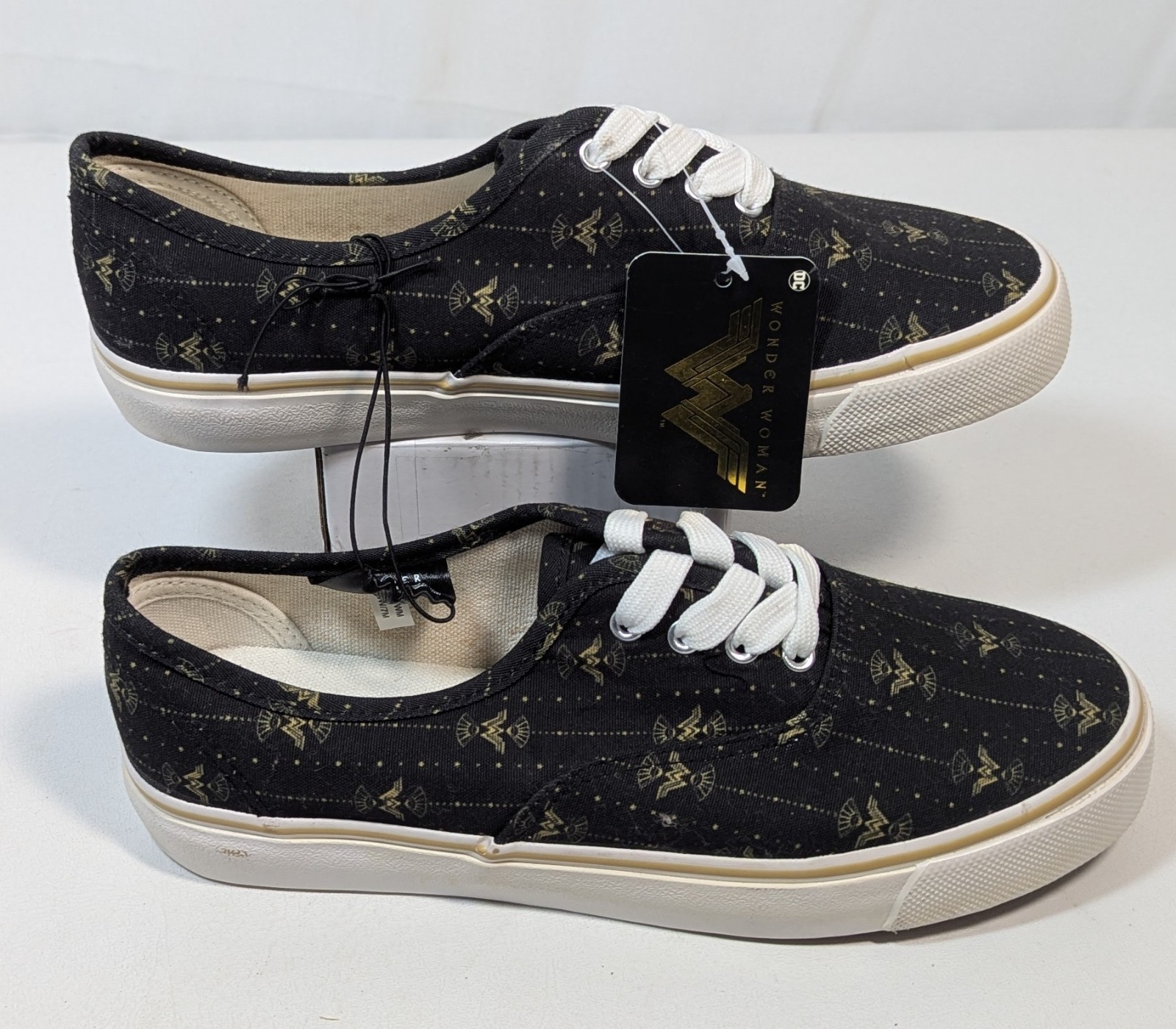 Wonder Woman Black/Gold Classic Sneaker Shoes Women 8.5 Men 7 Bio World
