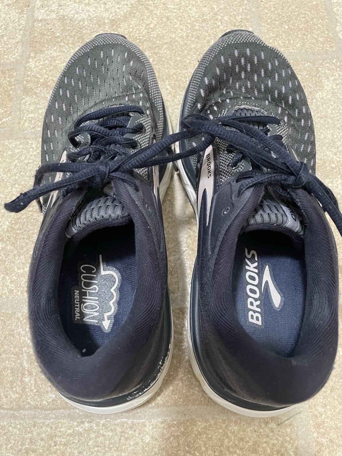Brooks Dyad 11 Women Navy Blue Grey Running Shoes Sneaker Low Top Size 8.5