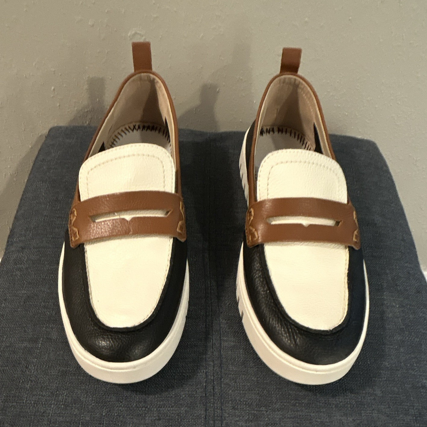 Vionic Women’s Leather Colorblock Slip-On Loafer Flats Comfort US 9.5