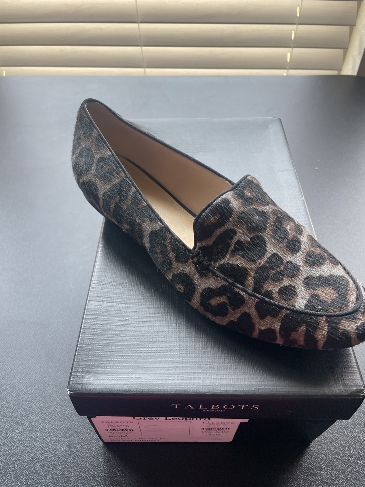 Talbots Grey Leopard Ryan Piping 8.5