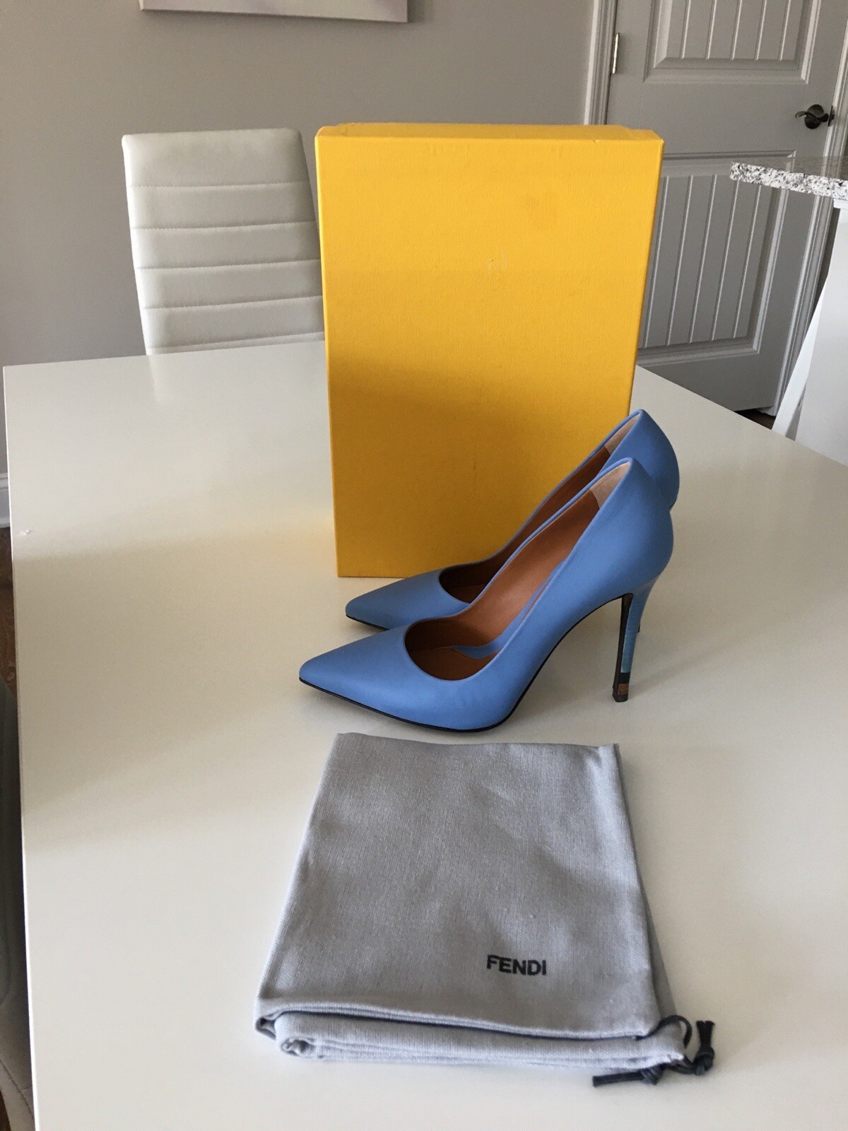 NWT FENDI POINTED TOE BLUE LEATHER PUMP HEELS SHOES SIZE IT 36 US 6