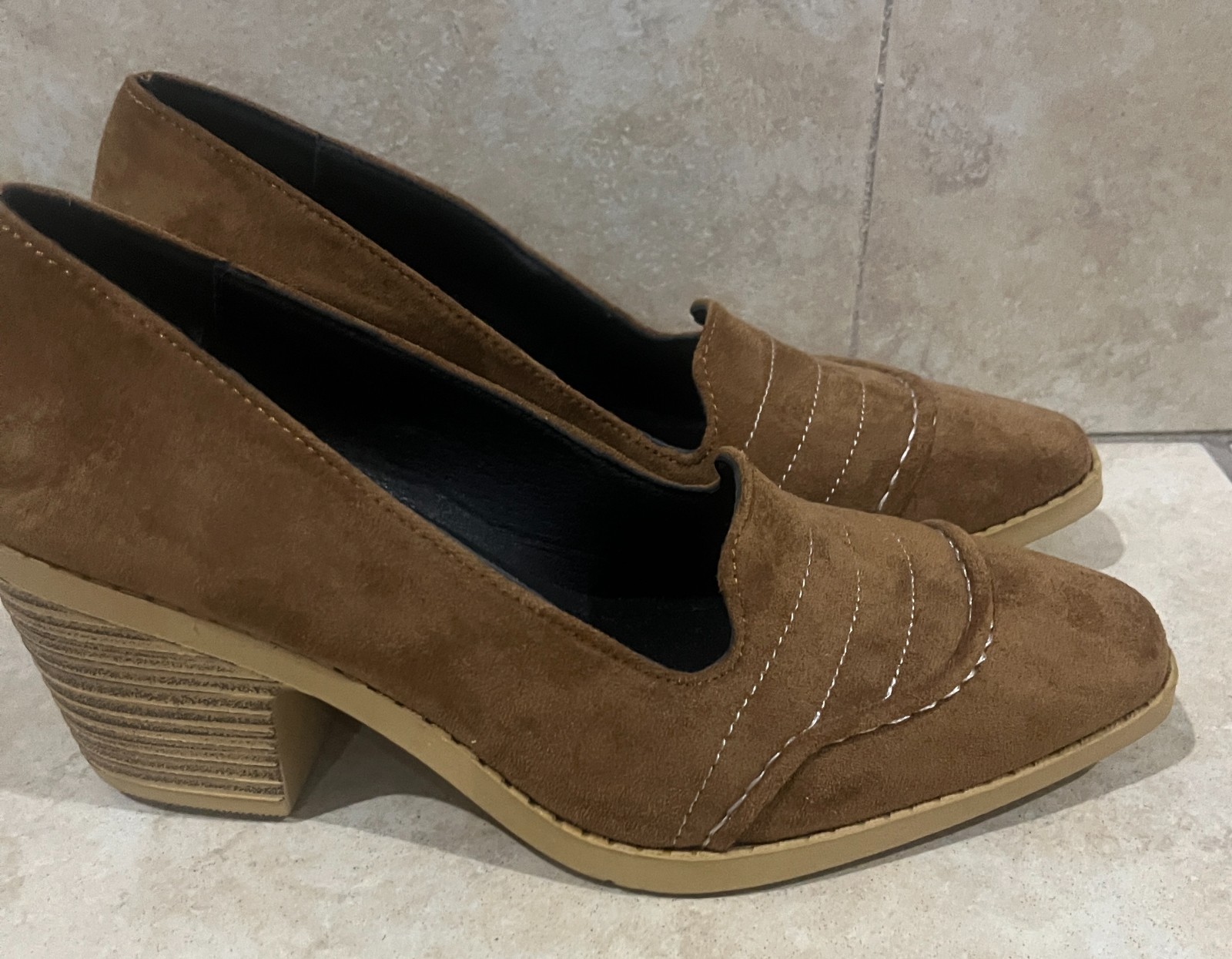 Women’s Brown Faux Suede Loafer Pumps Size 7 Block Heel Slip-On Dress Shoes