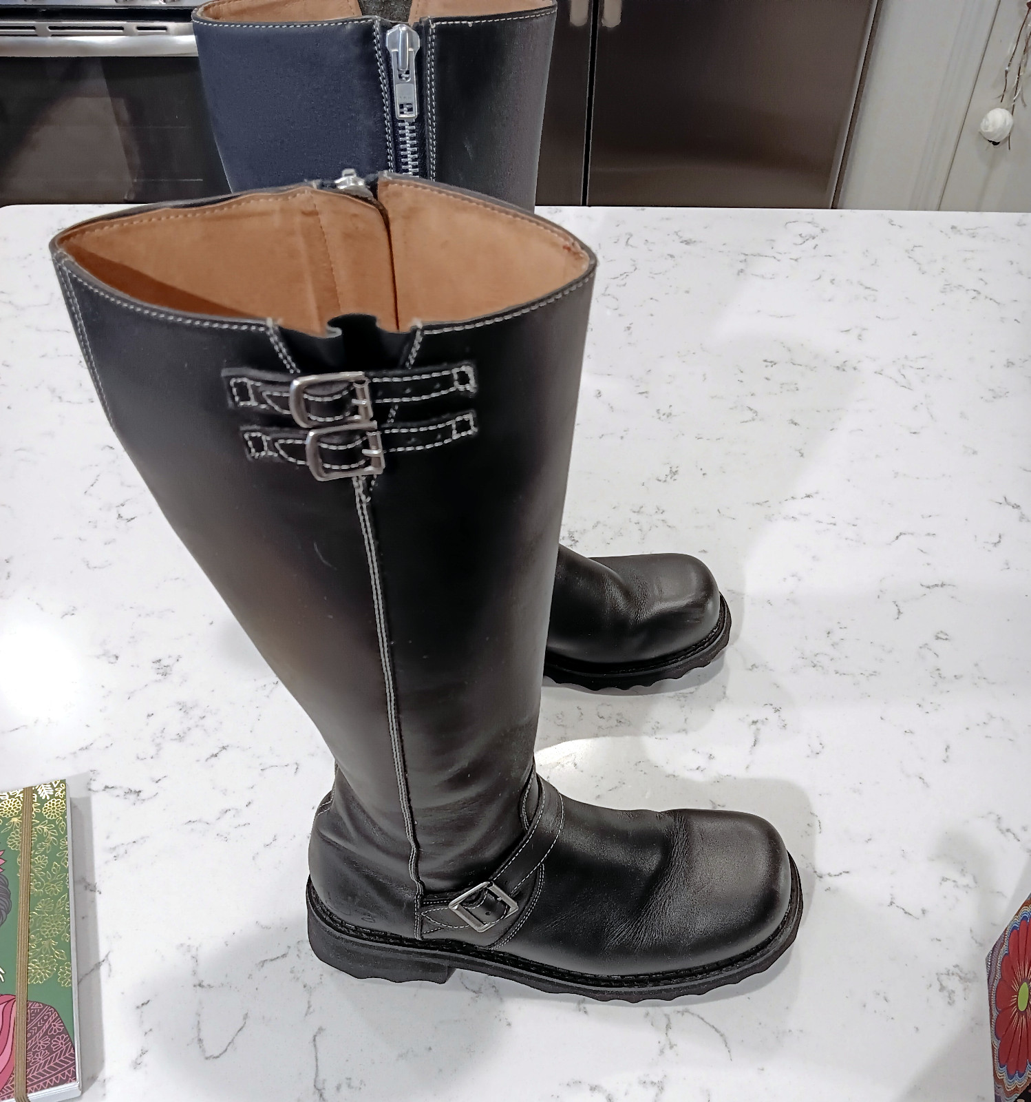 John Fluevog F-Shoe Hi Bond Girl Black with White Stitch size 11.5 US 9.5 UK