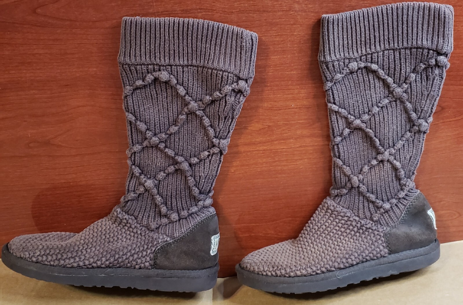 Ugg Classic Argyle Knit Boots Womens 7 S/N 5879 Camel/Khaki