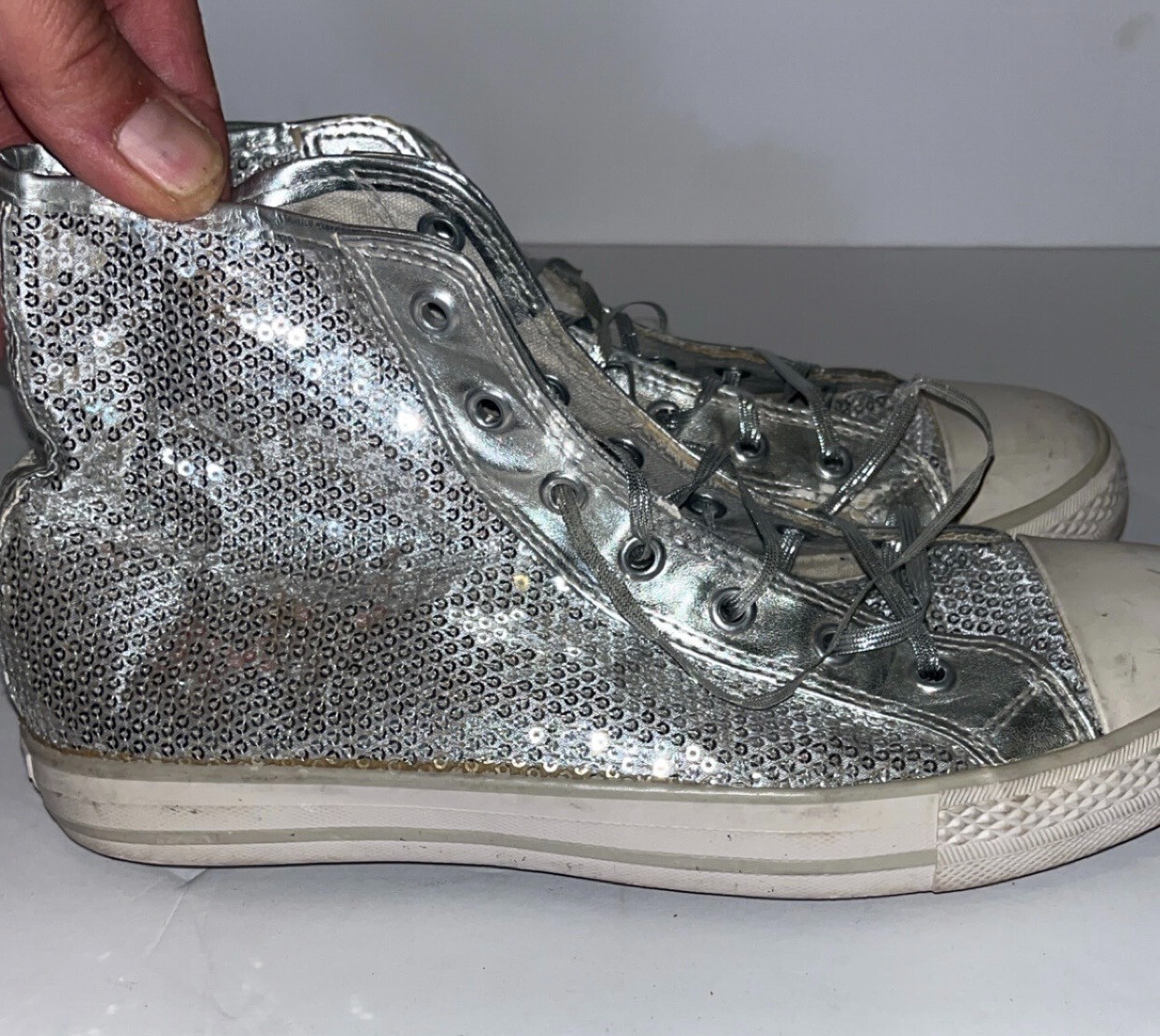 gotta flurt silver glitter shoes size 9 canvas style womens