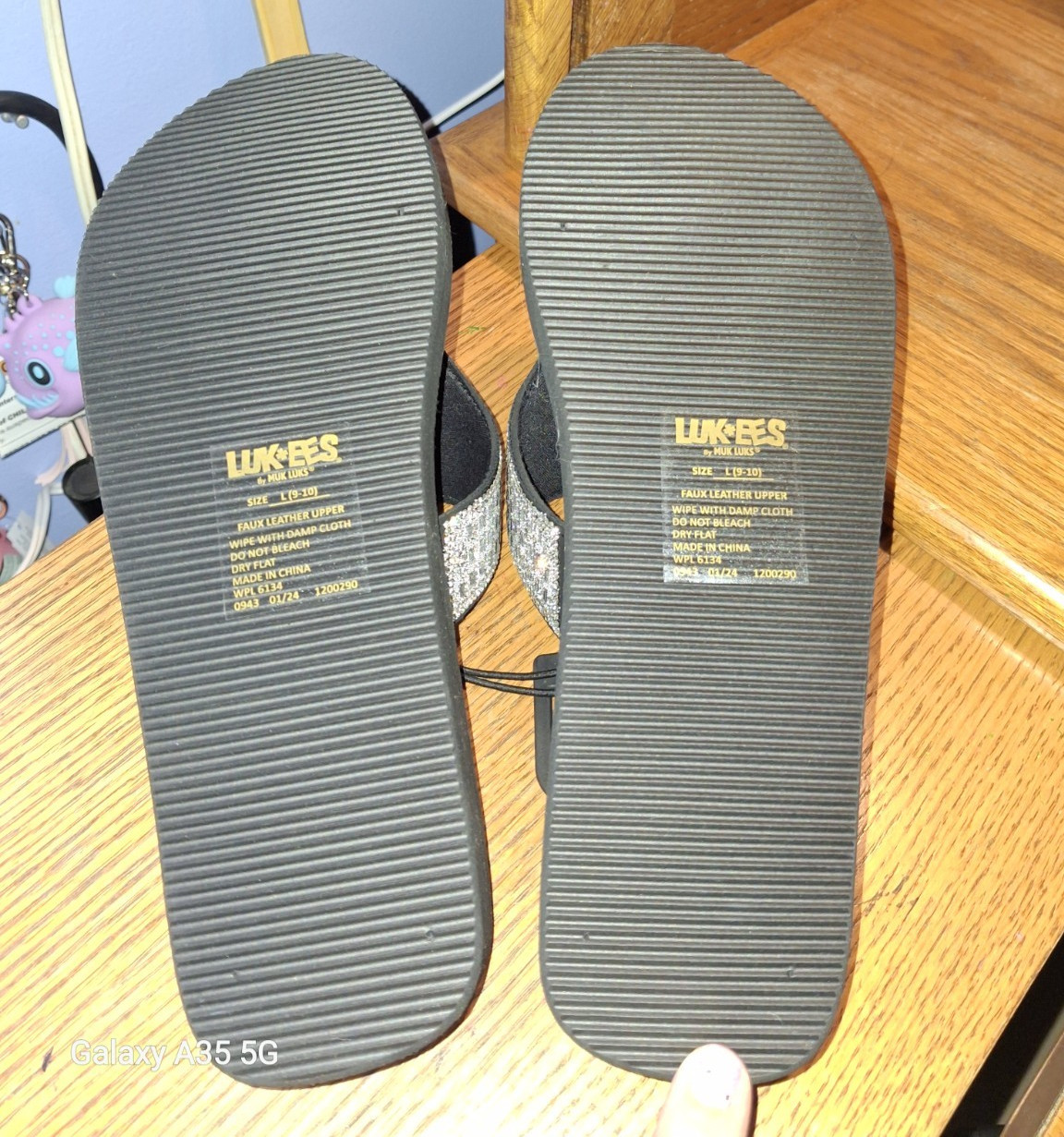 LUK-EES Women M (9-10) Black CZ bling Design Sandals Open-NWT 💥SEND OFFERS💥