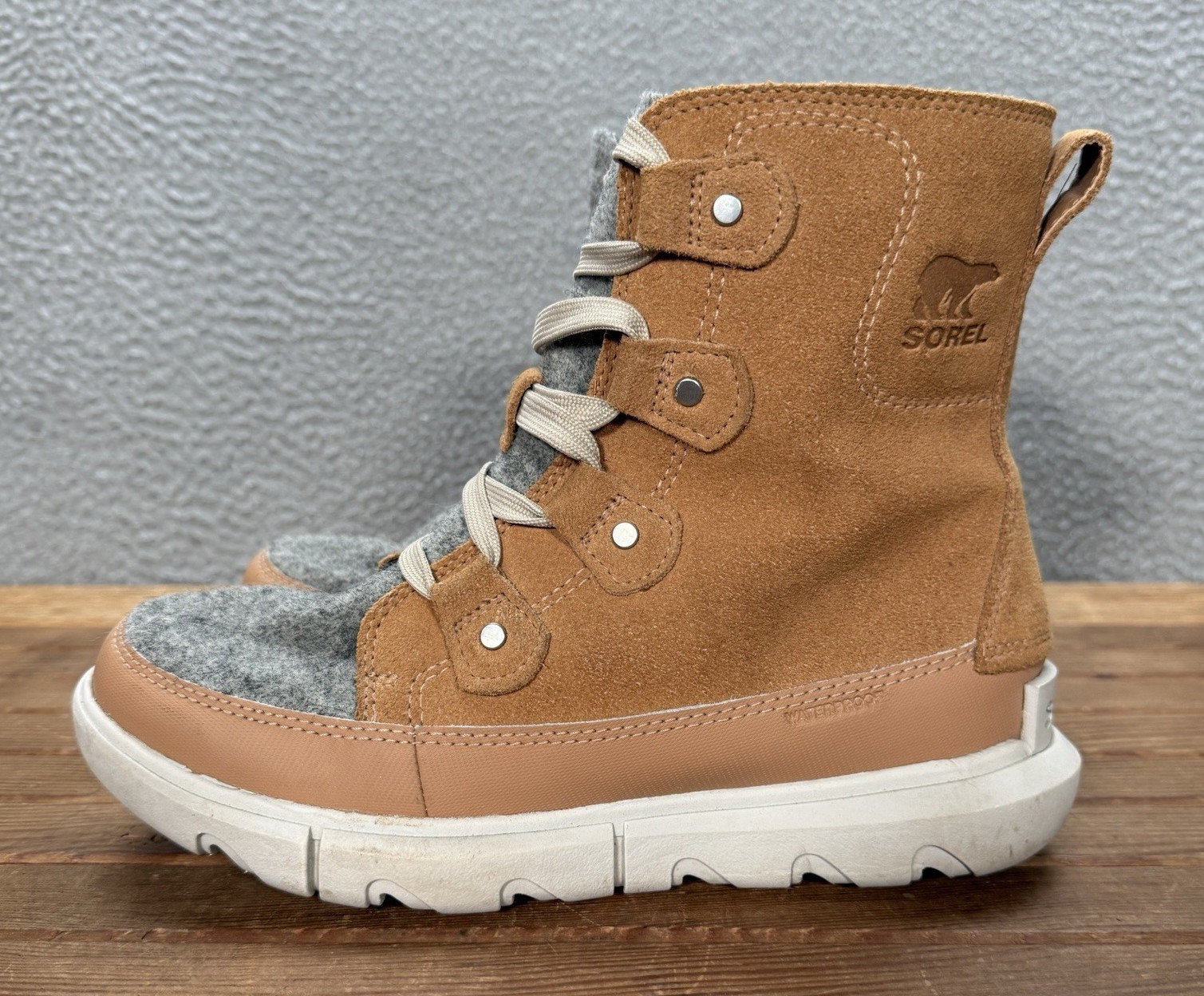 Sorel Boots Womens 7.5 Brown Gray Explorer II Joan Waterproof Boot Outdoors