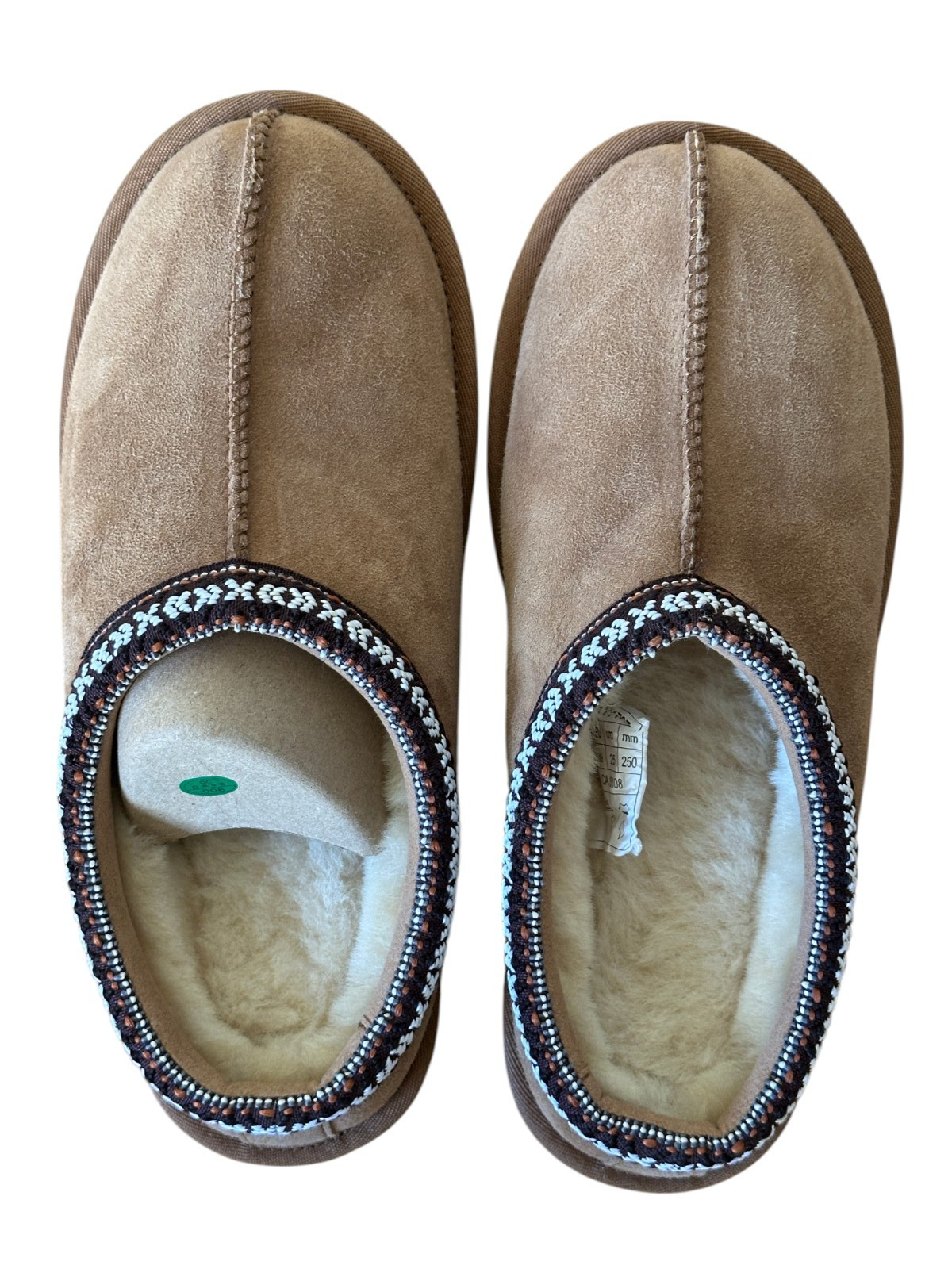 Kirkland Signature Shearling Slippers Tan Havane Men’s 7 / Women’s 8 NIB