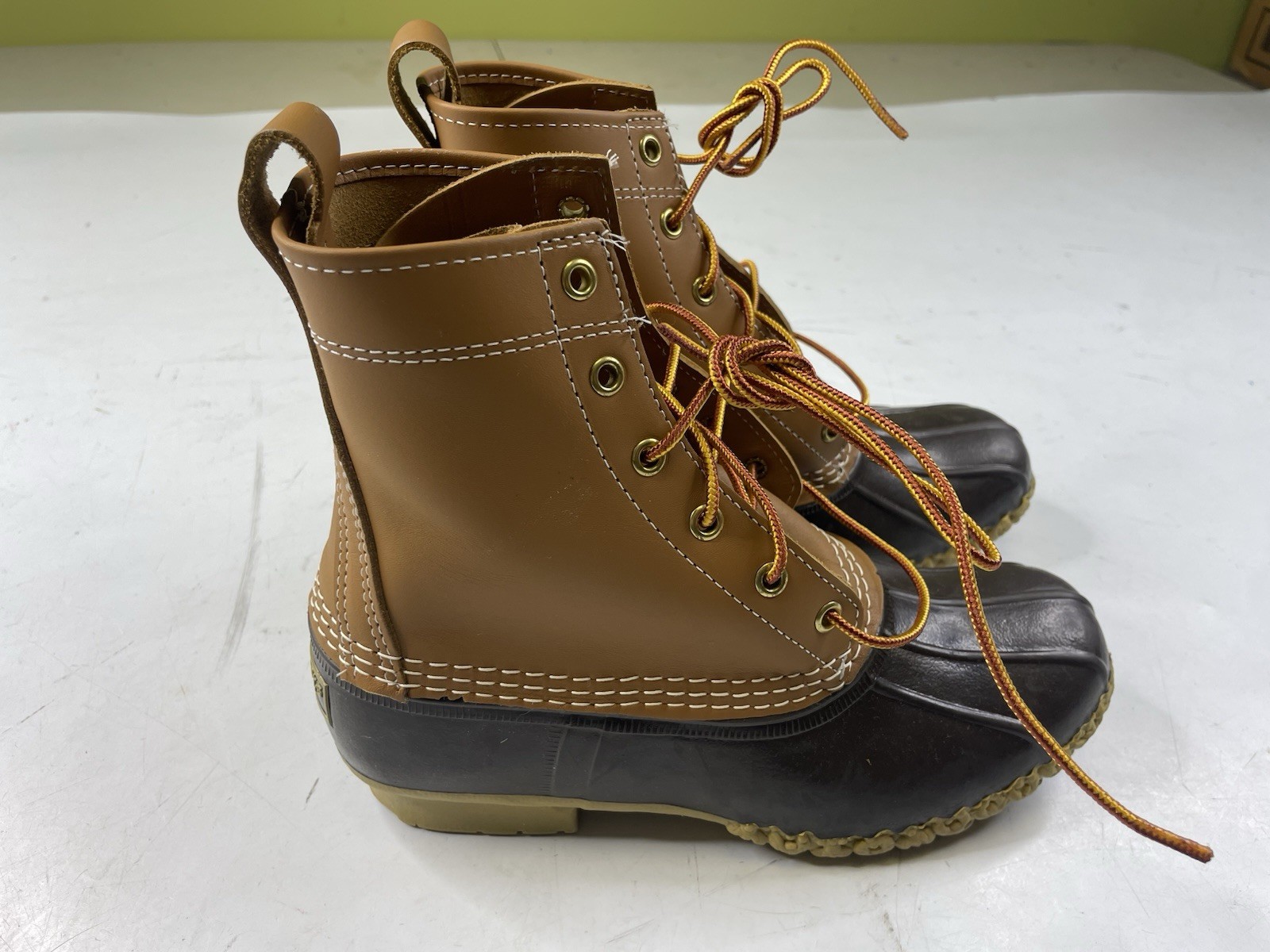 L.L.Bean 8″ Unlined Bean Boots Womens Size 8M Chain Tread Brown Leather USA Made