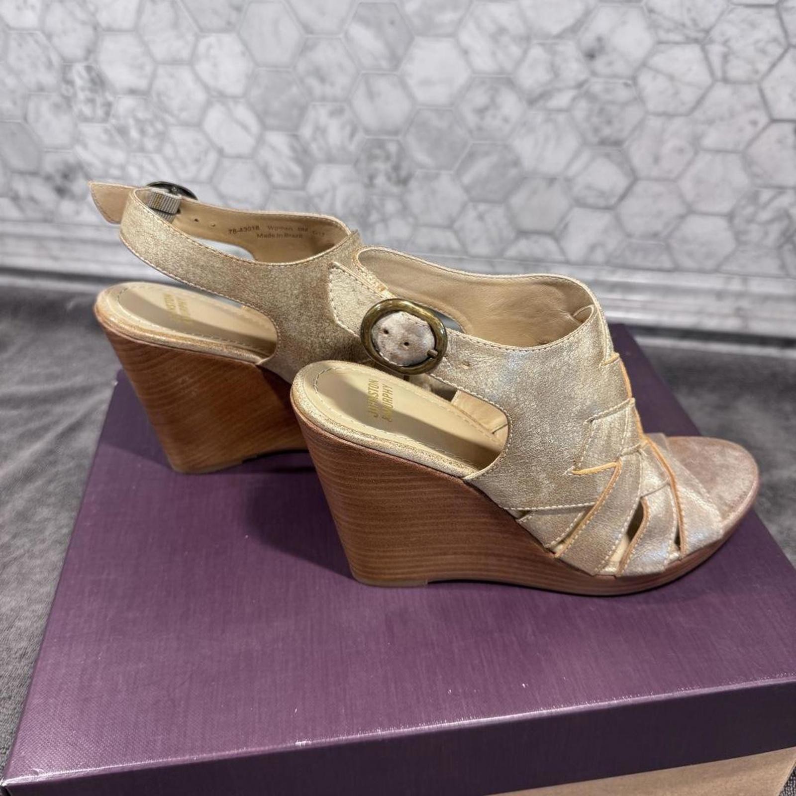 Johnston & Murphy Women 6 Wedges Sandals Gold Made in Brazil Coastal Neutral