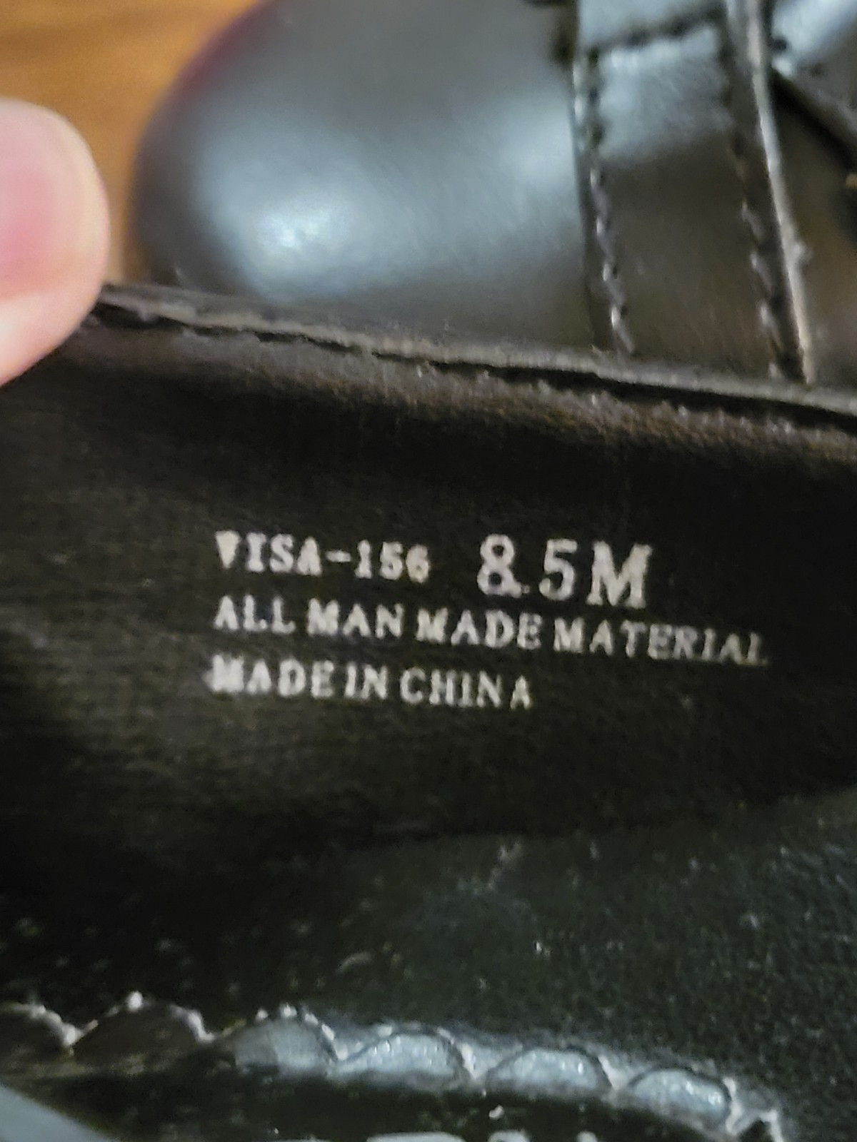 Ladies Faux Leather Shallow Toe Flat By C. L. Laundry. sz 8.5