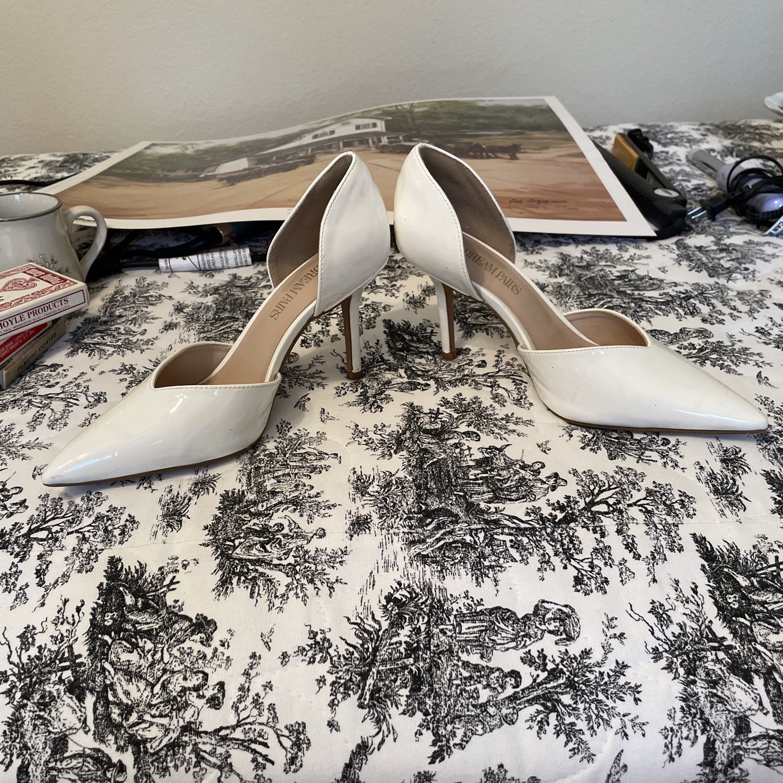 Ladies White Heals From Dream Paris Size 7.5 Box S1