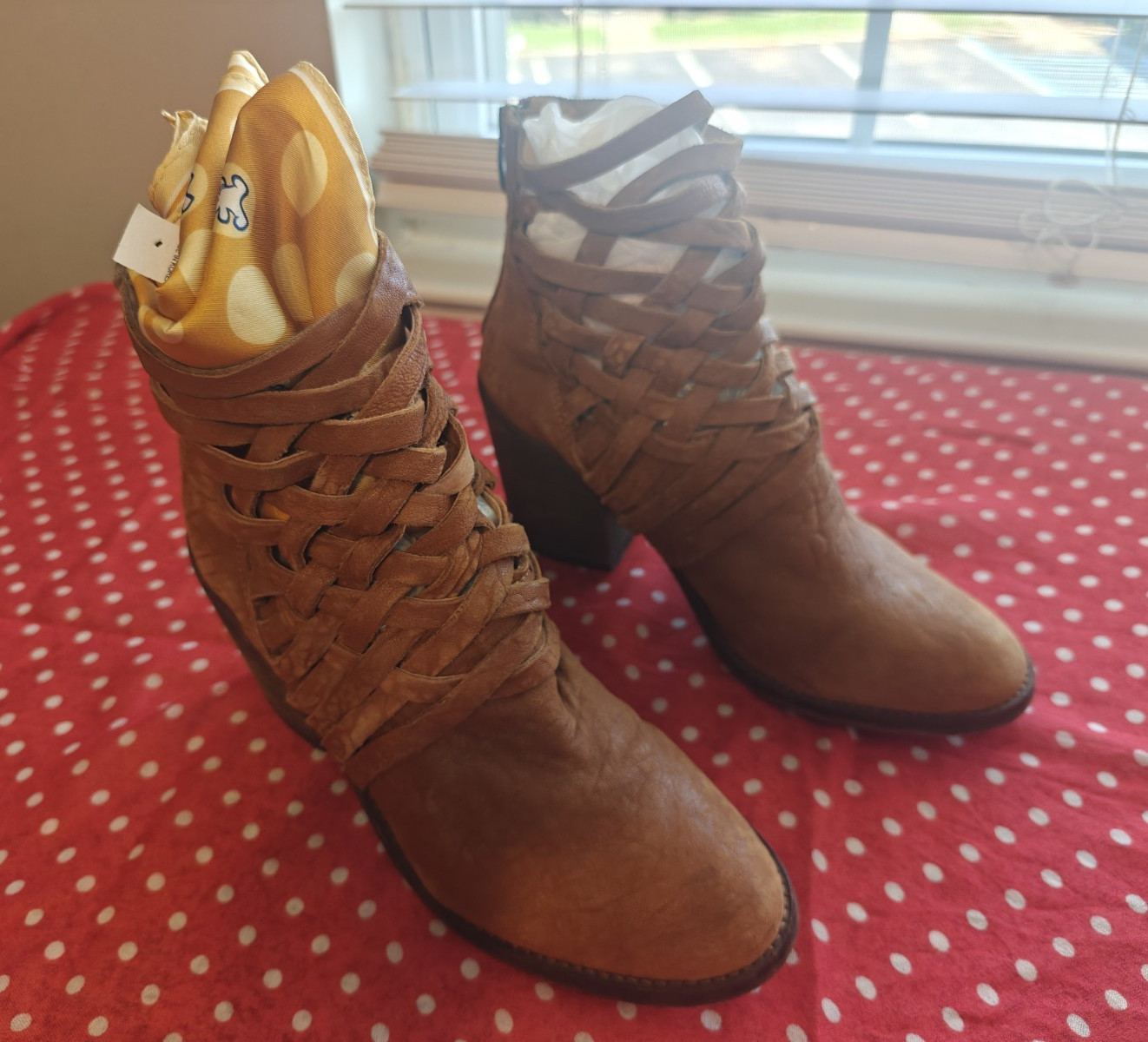 Free People Carrera bootie Sz 39 8.5 US Brown Woven Leather Chunky Heel EUC