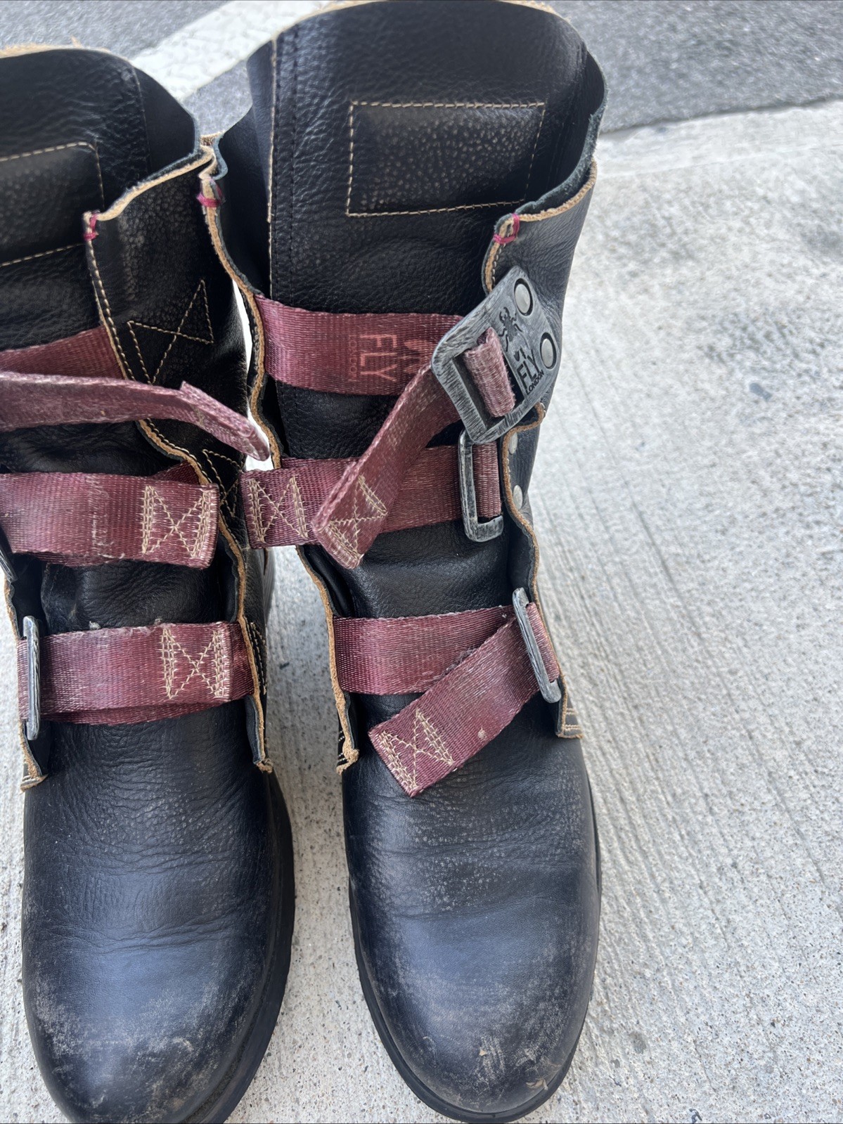 Women’s Fly London Black leather boots size not marked ( heel-toe 11″ )