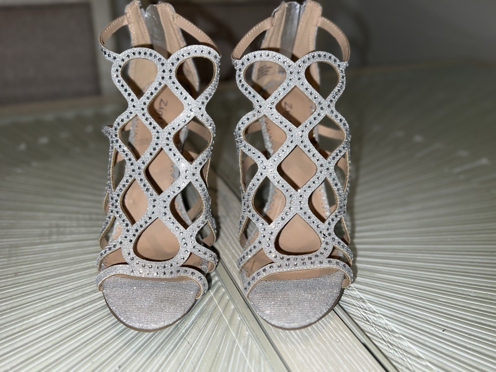Zigi Soho Women’s Silver Rhinestone Strappy Open Toe Zip Stiletto Heel 8.5