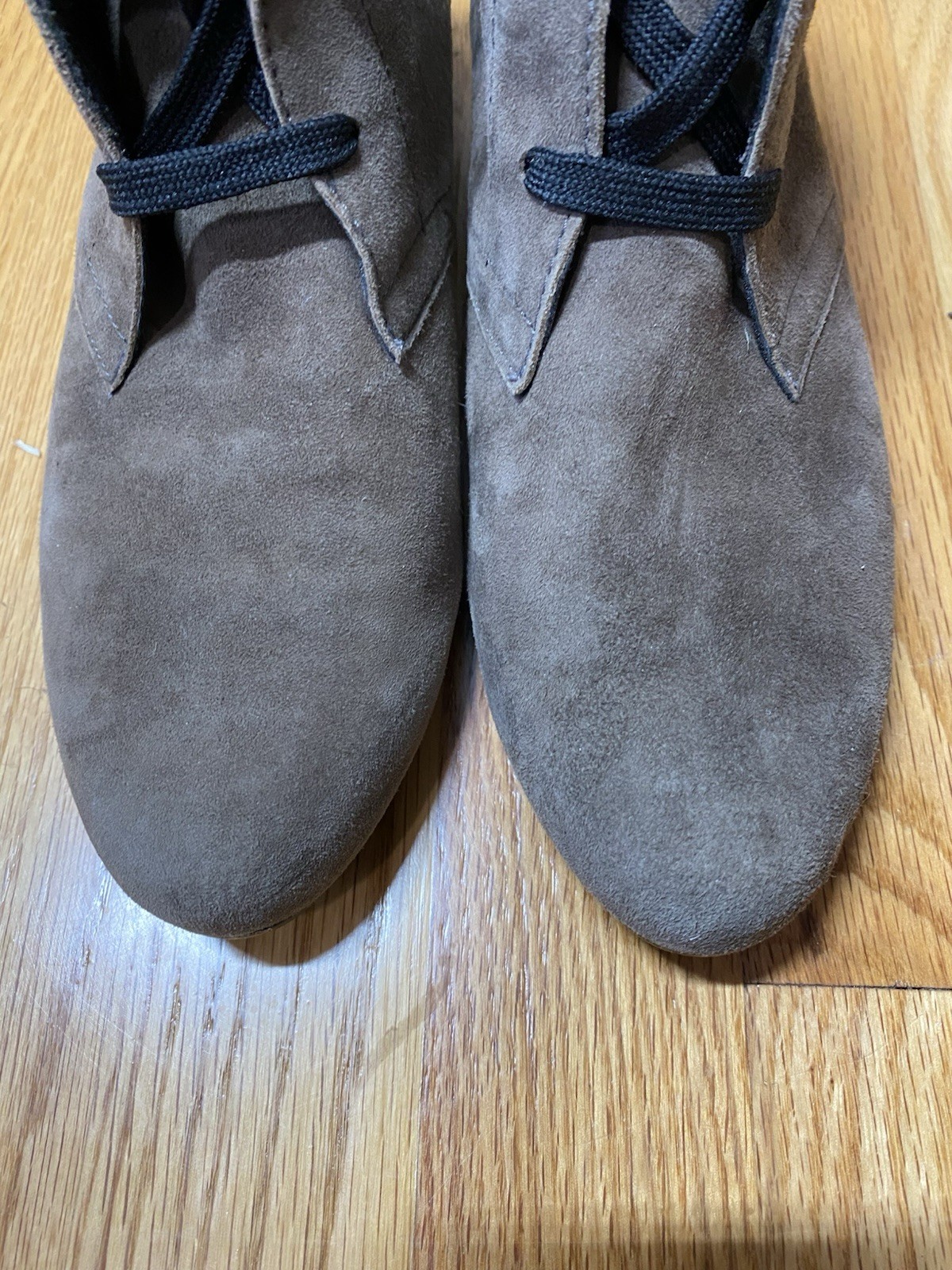MUNRO ALL AMERICAN Taupe Gray Suede Ankle Bootie Shock Absorbent Size 8.5 NARROW