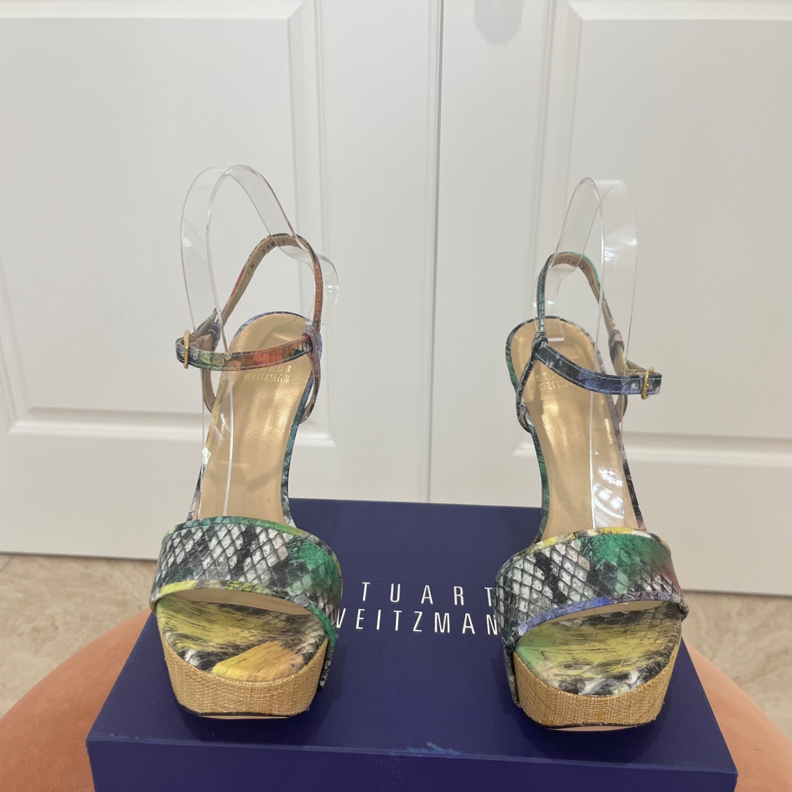 NEW w/ Box Stuart Weitzman «Onceover» Multicolor Python Print Platform Heels – 7