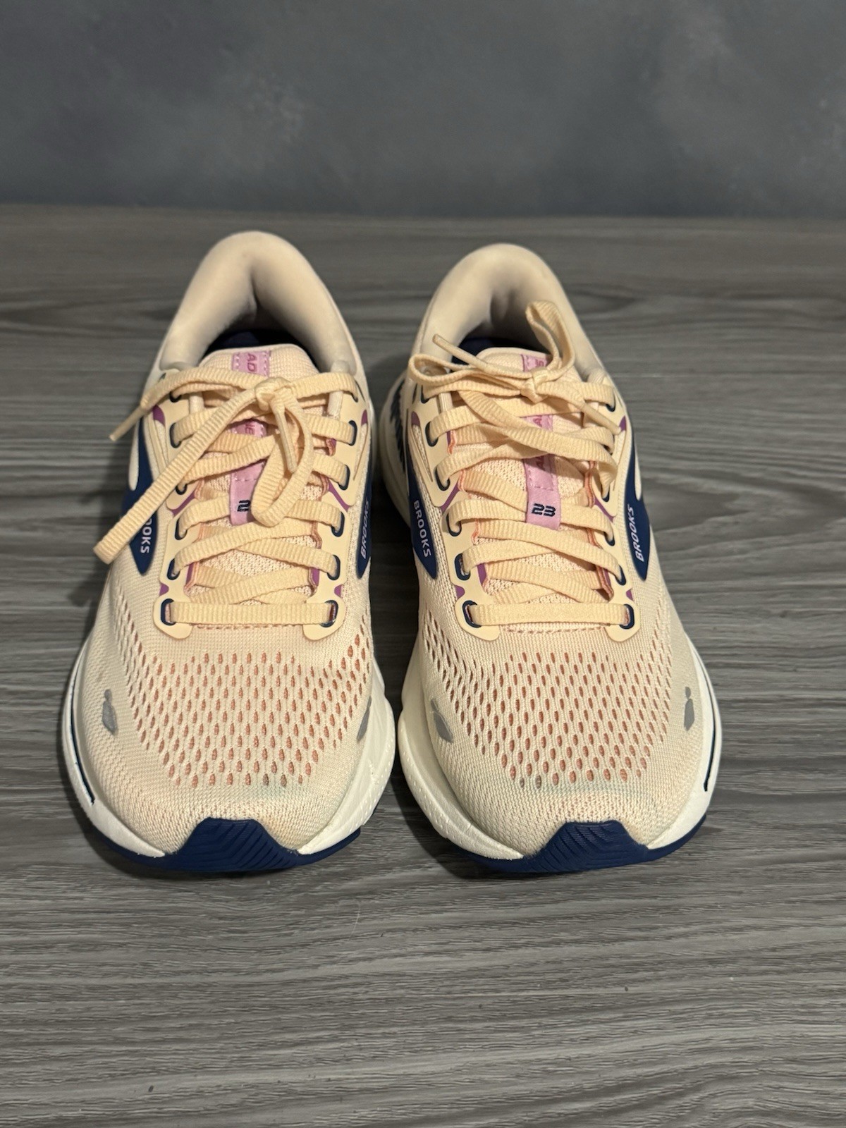 Brooks Adrenaline GTS 23 1203811B795 Apricot Orange Blue Running Shoes Women 6.5