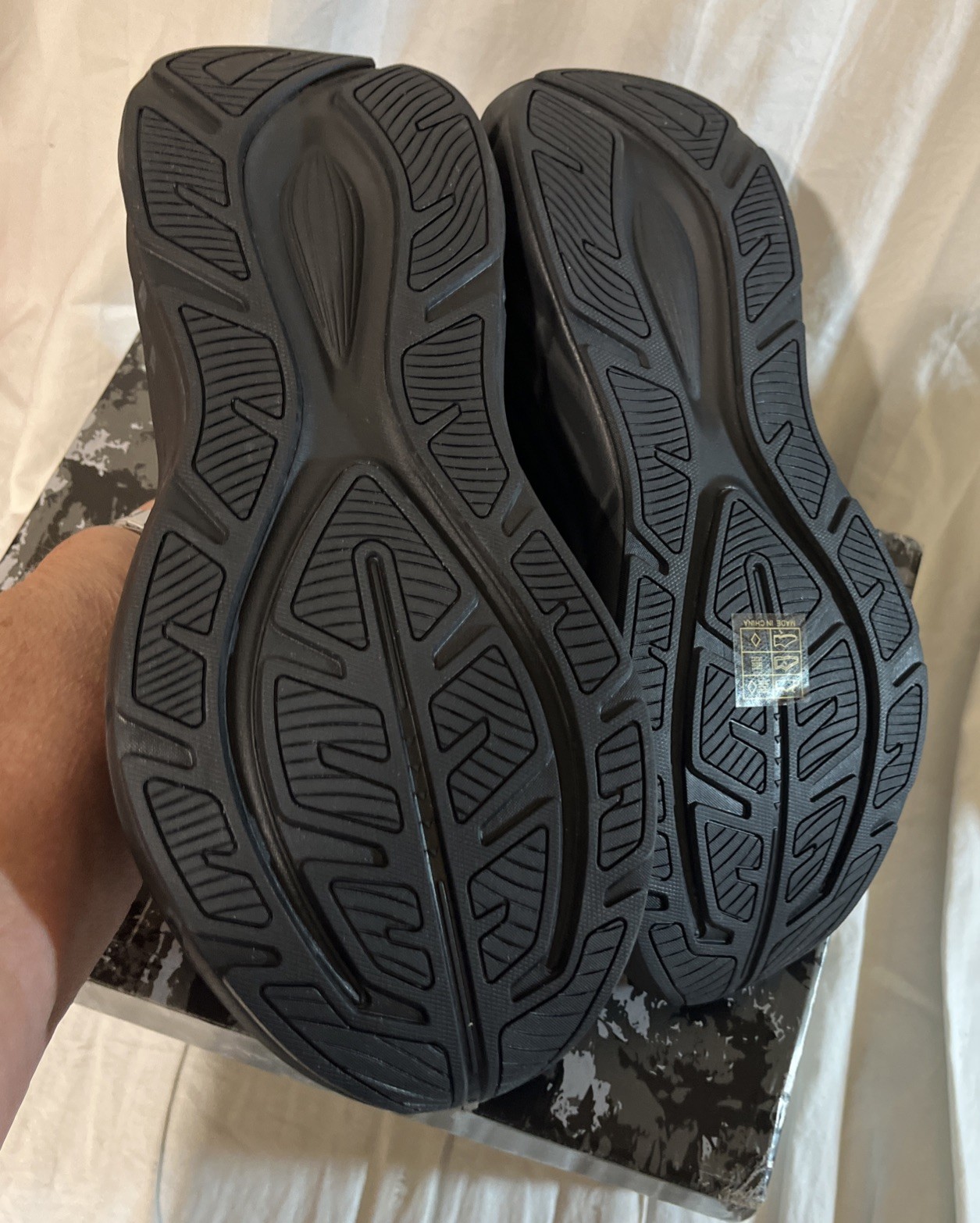 NEW IN BOX WOMENS ALL BLACK NORTI V8 SNEAKERS SIZE 7.5