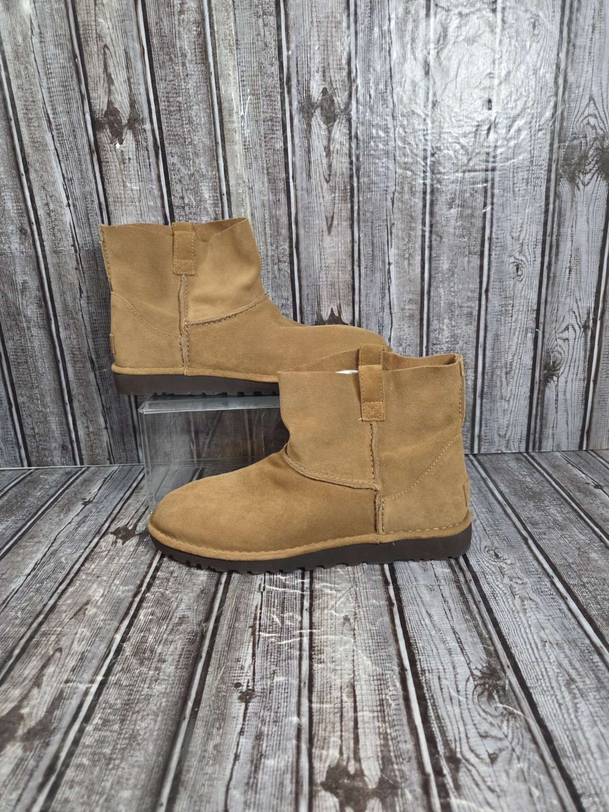 UGG Women’s Classic Unlined Mini Chestnut Brown Leather Ankle Boots Size 11