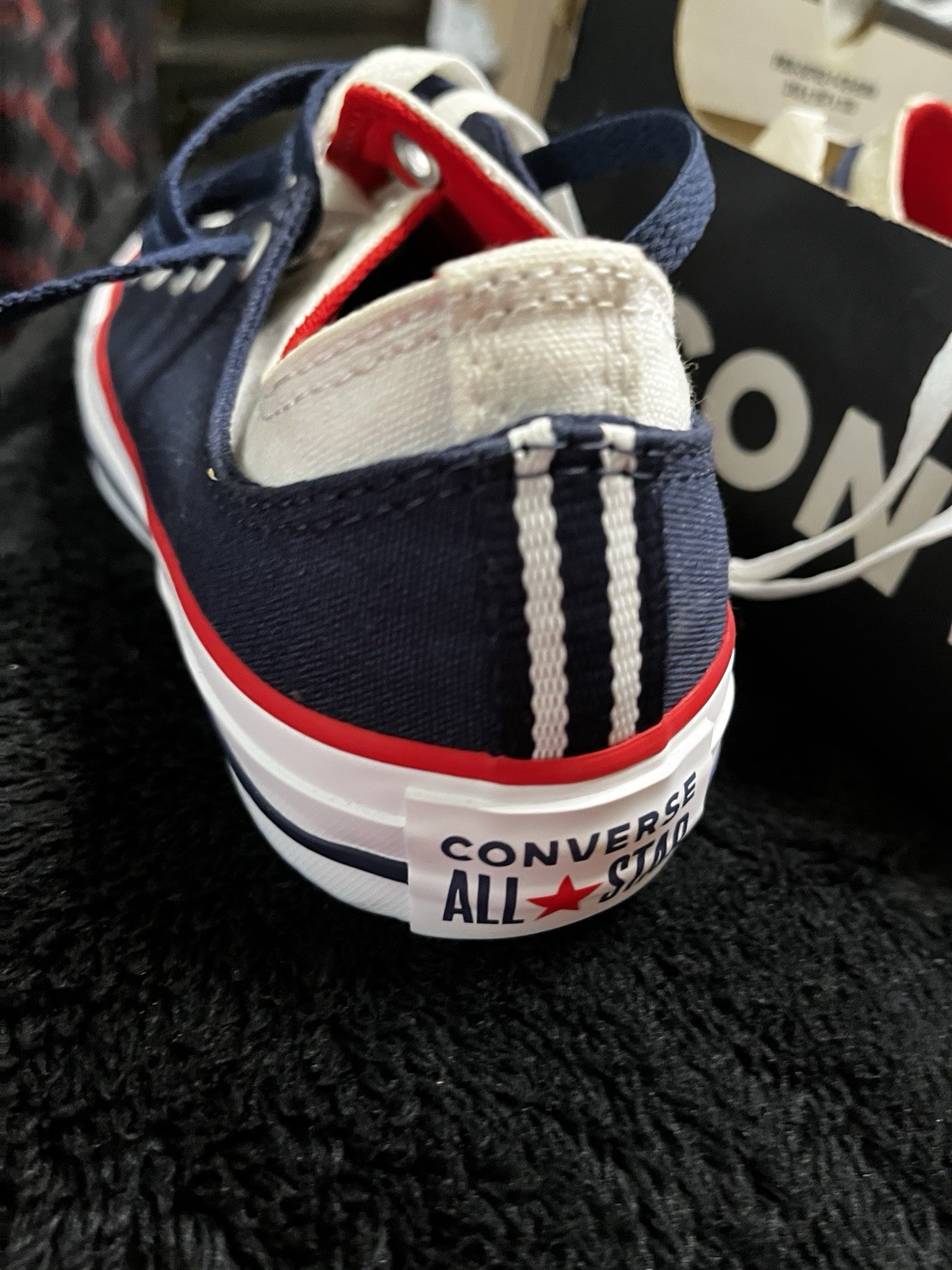 Converse All Star Woman sz7Low Top Canvas Lace-Up Sneakers Blue White Red NEW