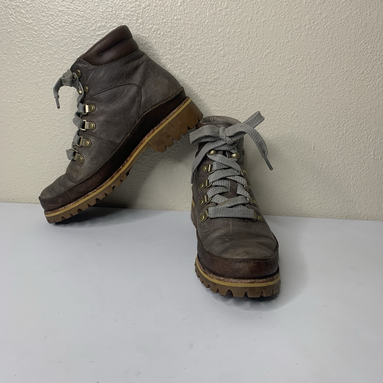 Chaco Fields Waterproof Leather Boots Women’s Sz 7 Brown Gray JCH107432 Lace Up