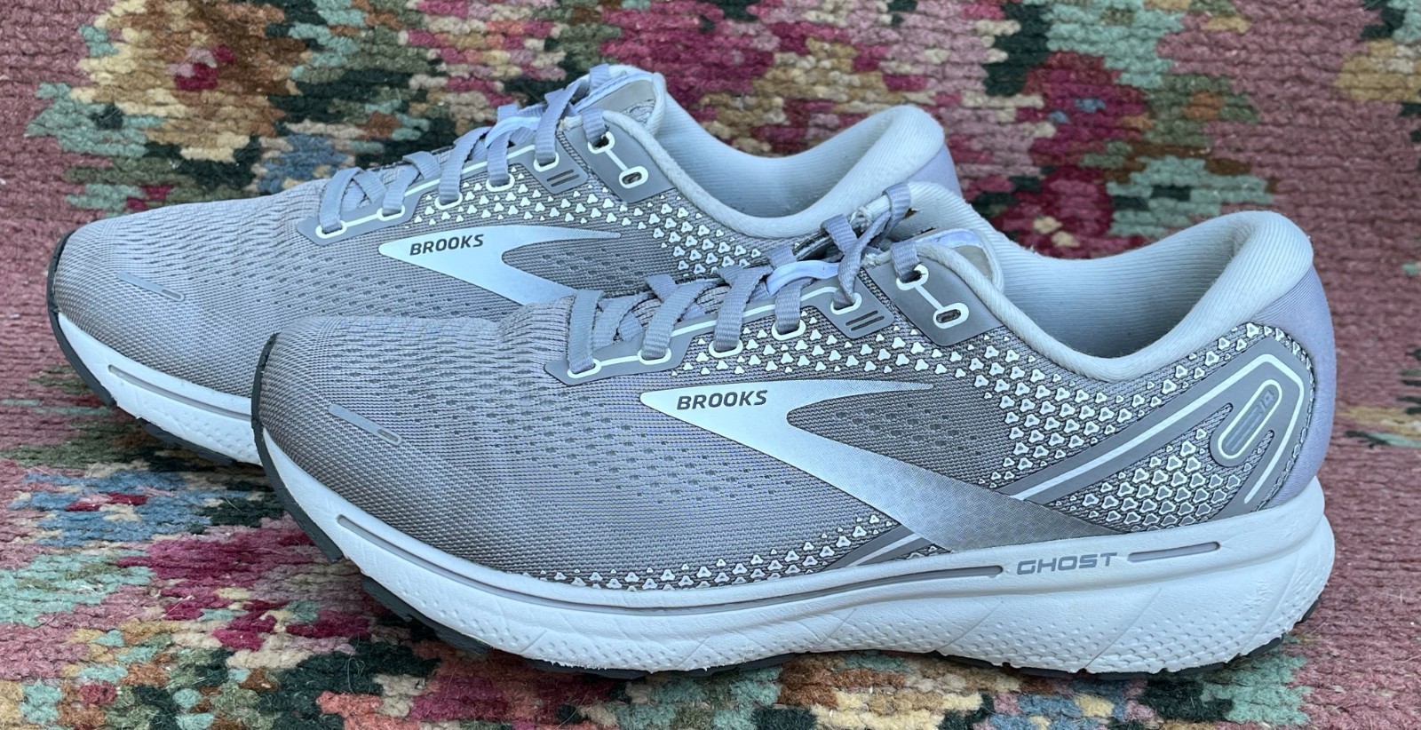 Brooks Ghost 14 Gray White Running Walking Shoes ~ Women’s Size 11 Wide