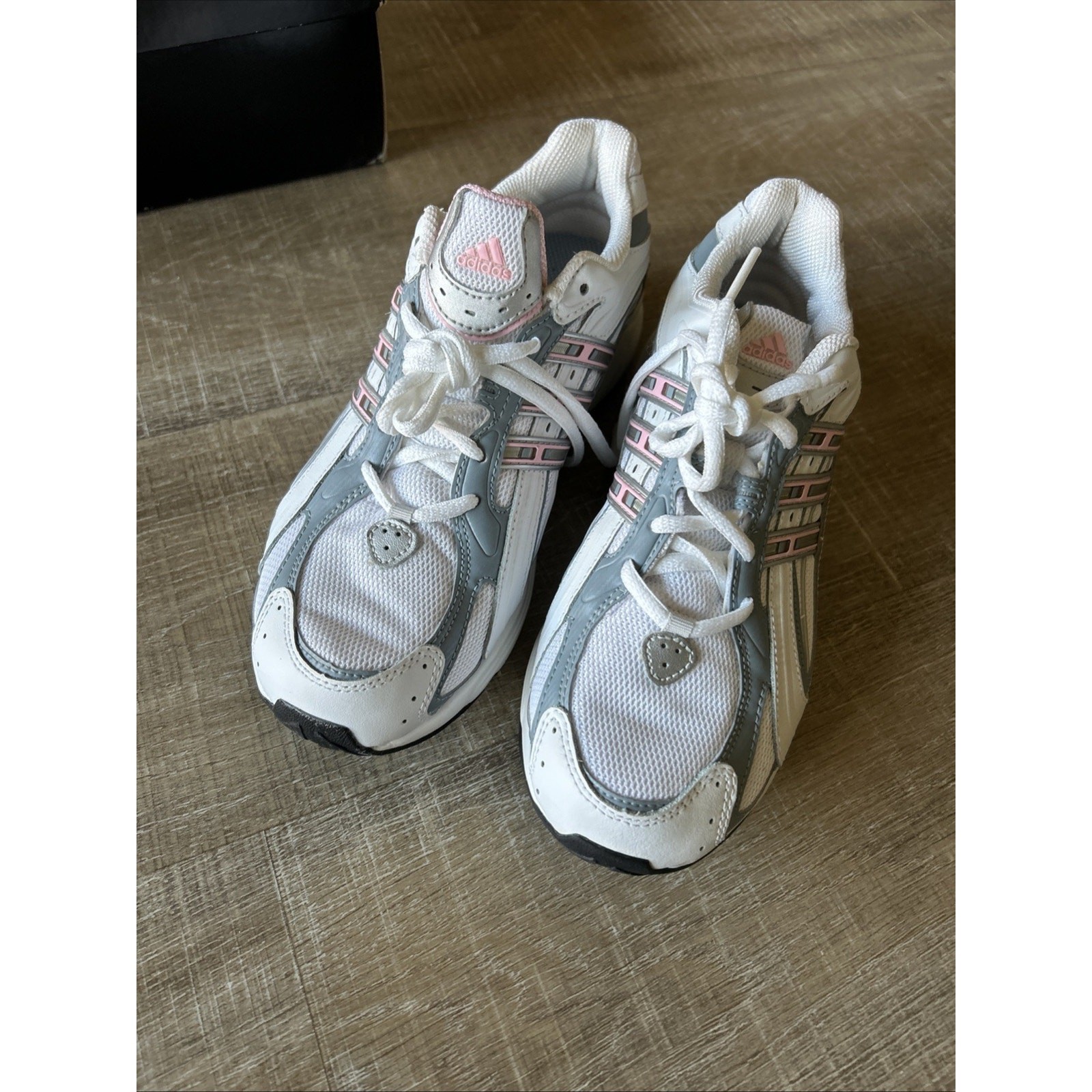 Adidas Trainer Sneakers Womens 8 White Pink Silver Y2K Running Shoes 2007 NIB