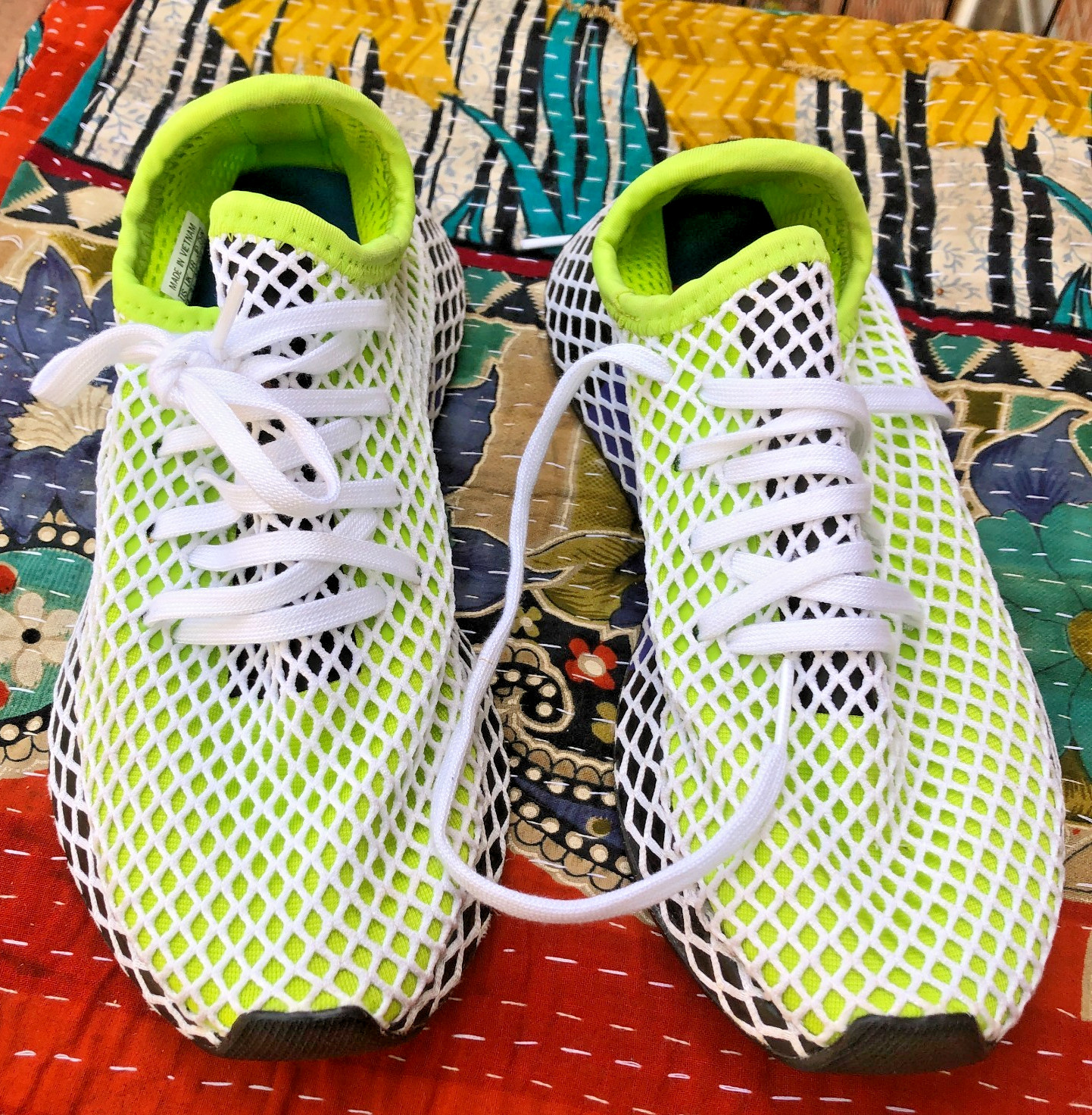 Adidas Deerupt Runner Women’s Size 4 Neon Green Mesh Sneakers (fits Youth 4.5–5