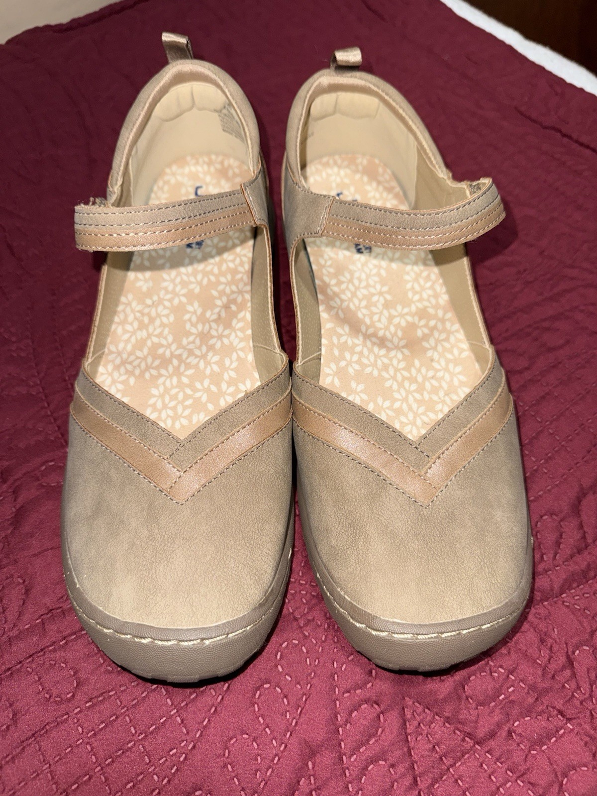 JBU Raven Mary Jane Memory Foam Comfort Shoes Beige Women’s 9.5 W Hook & Loop