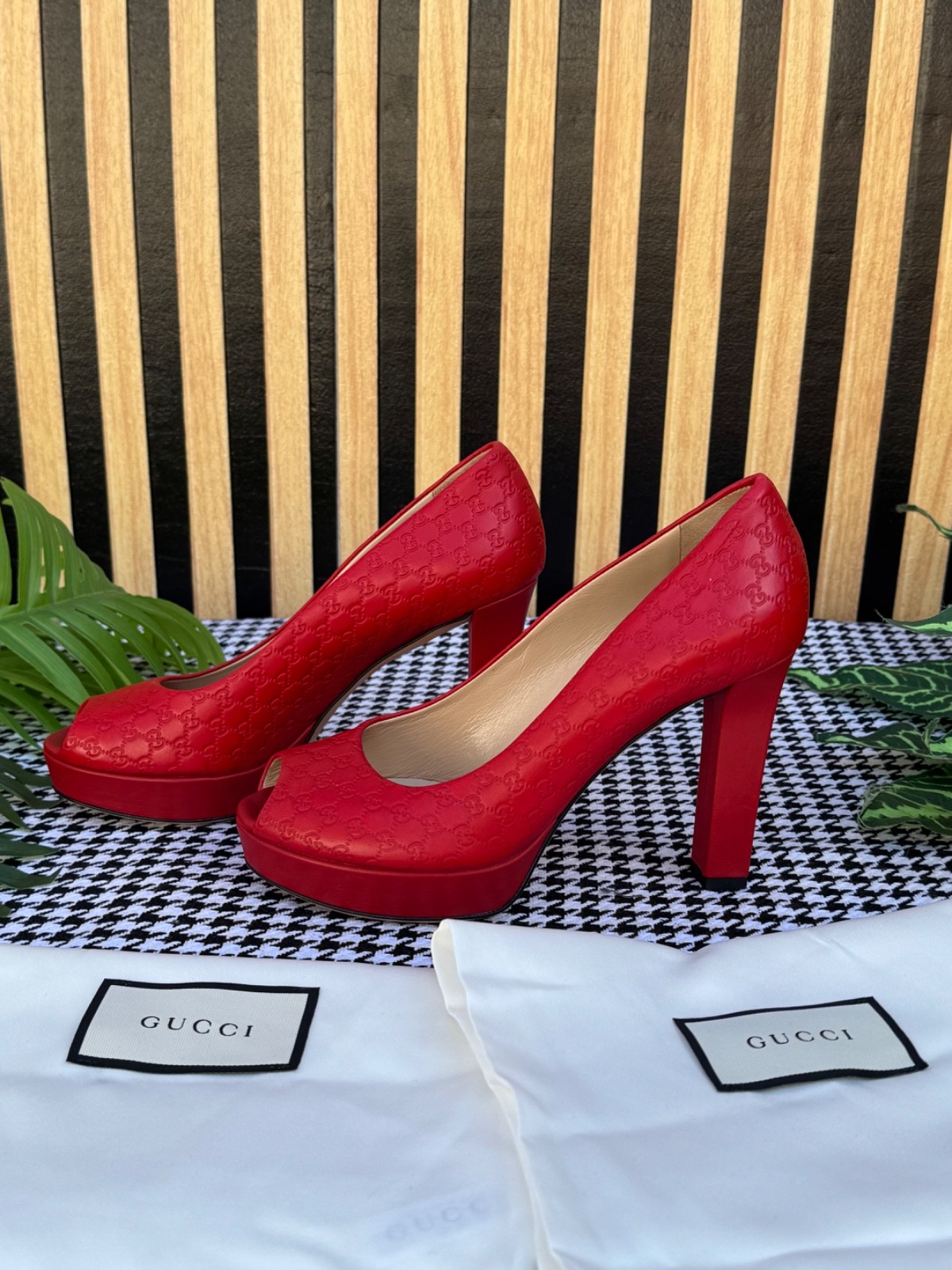Gucci Women’s Shoes 337812 With Open Toe Guccissima Size US 6 / IT 36 EU 36
