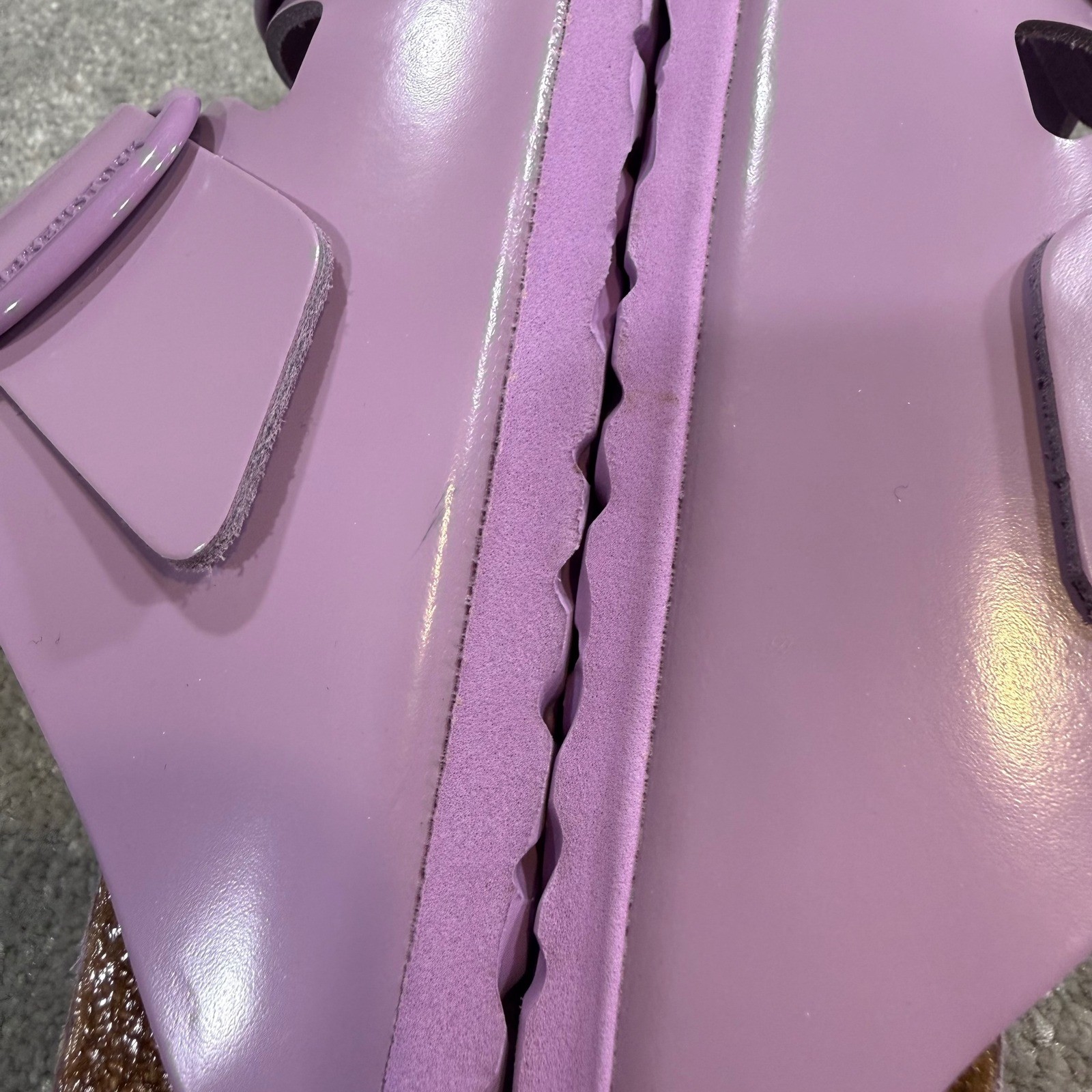Birkenstock Arizona Big Buckle High Shine Sandals Crocus Patent Leather EUC 41 N