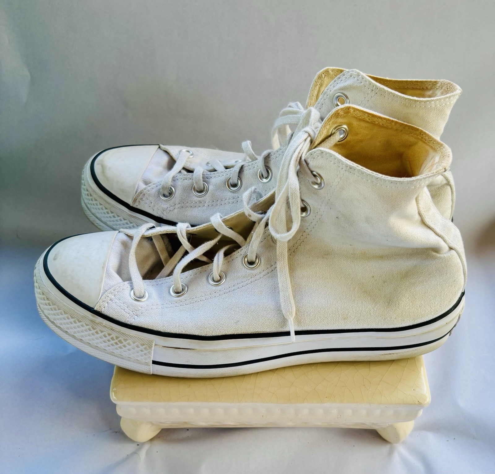 Size 9.5 – Converse Chuck Taylor All Star Platform High White