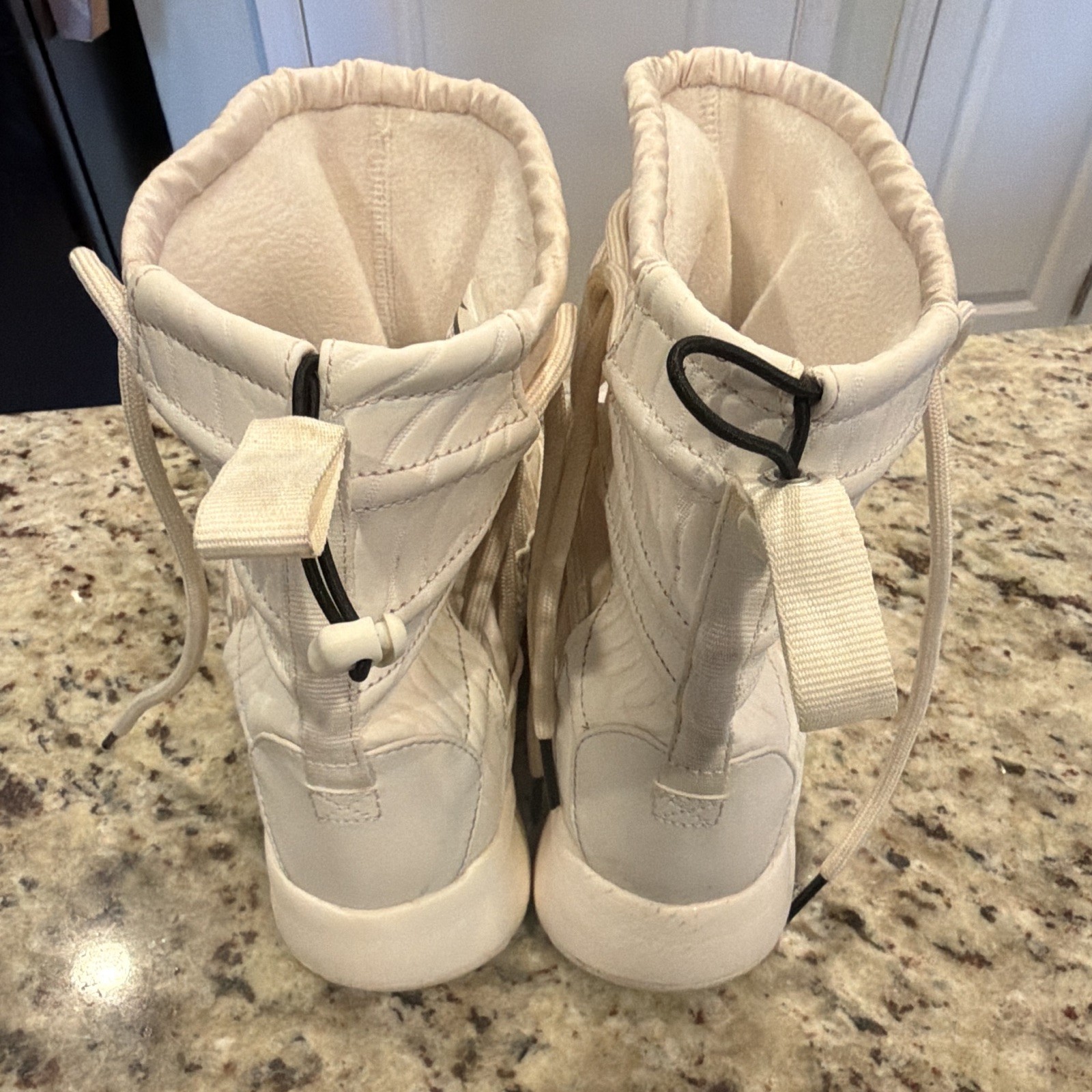 Nike Tanjun Rise Phantom Women’s Mid Top White Lace-Up Sneakers AO0355-003