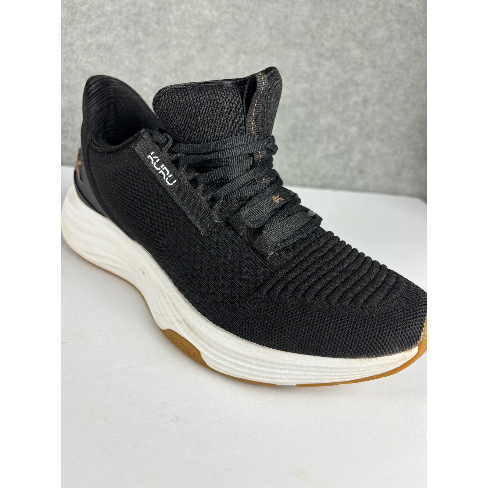 Kuru Atom 2 Athletic Walking Shoe Wide Width Size 9 Black Gum Sole