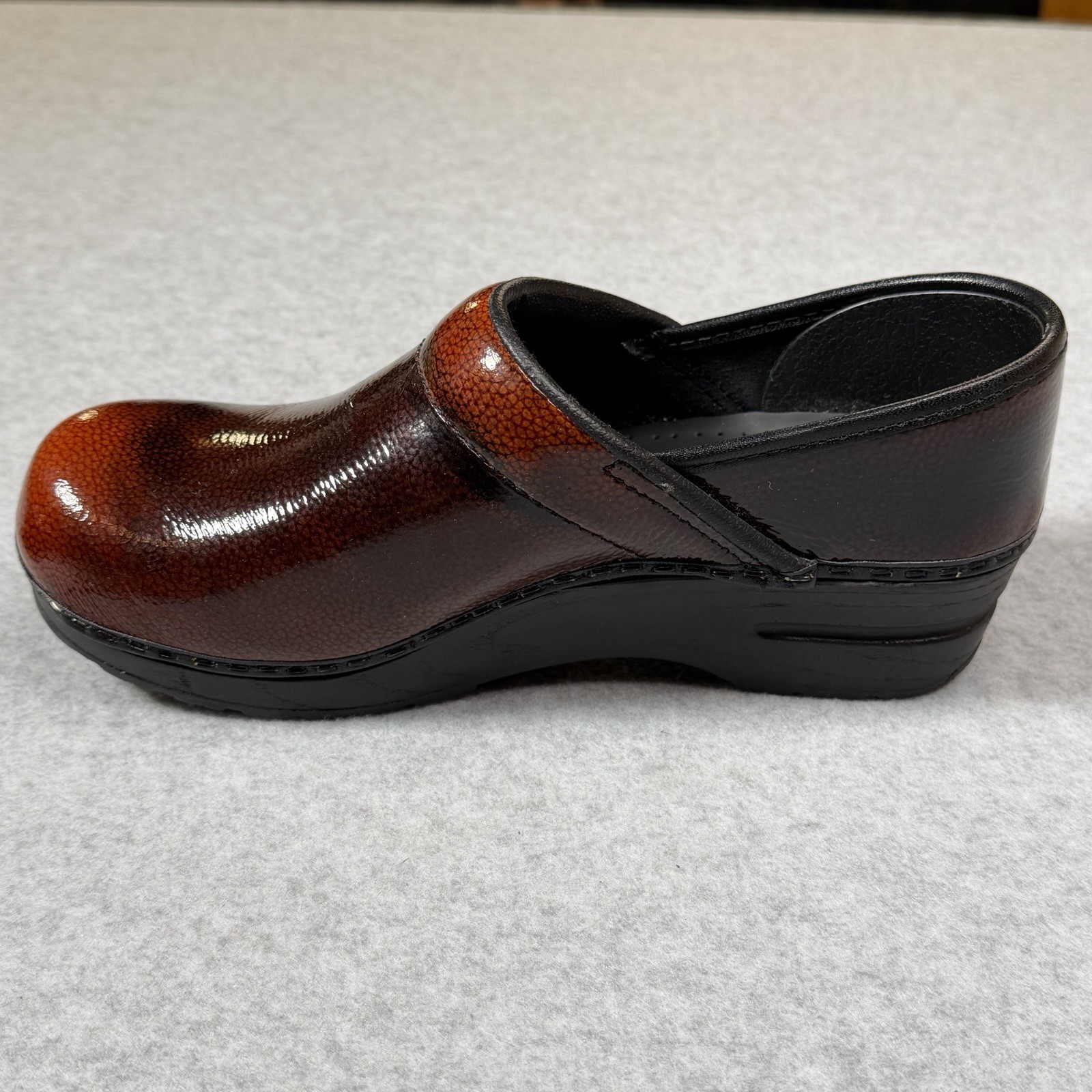 Sanita Original Cabrio Professional Clog Patent Leather Brown Embossed Womens 38