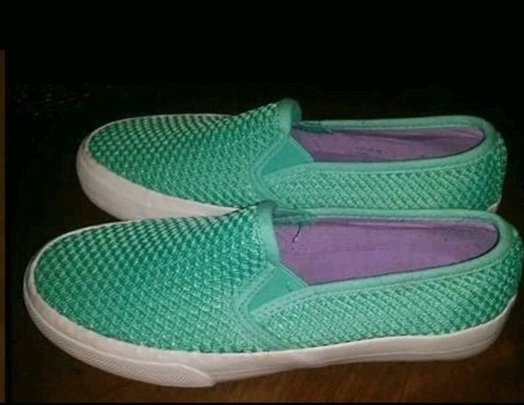 Airways Livv women’s mesh slip-on sneakers in mint green