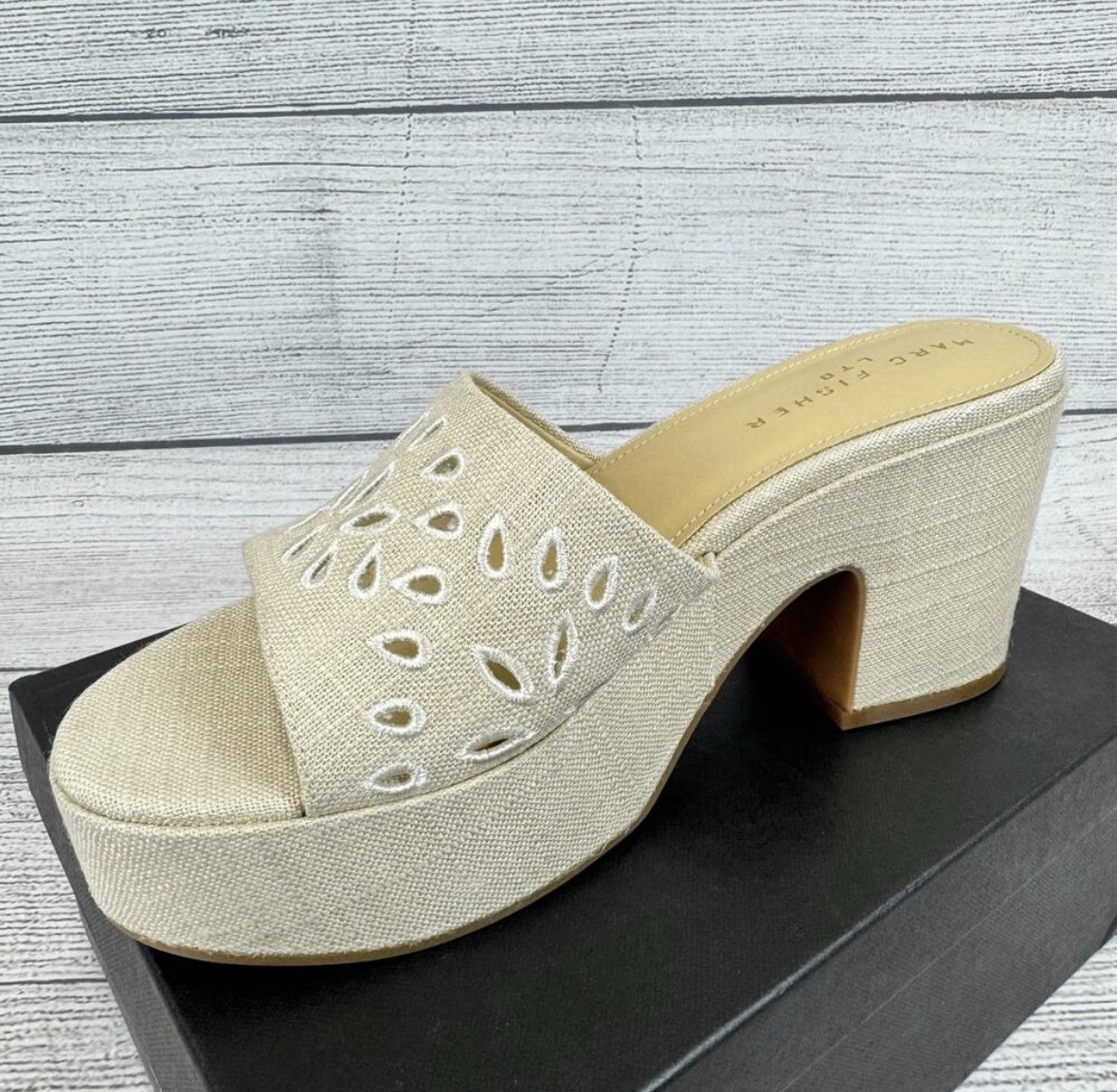 Marc Fisher Women’s Beige Natural Eyelet Summer Platform Slide Sandals; Size 10