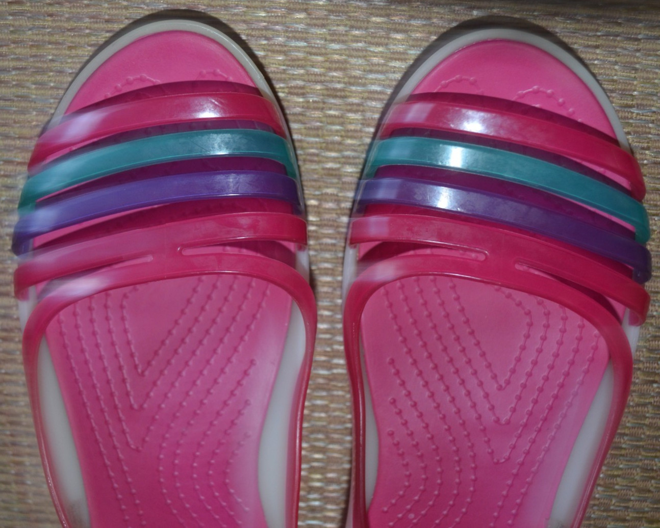 Iconic Crocs Isabella Huarache Jelly Flats Slip On Comfort Sandals Open Toe Sz 9