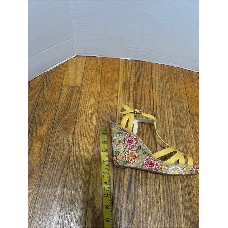 Jessica Simpson Yellow Crisscross T-Strap Cork Wedges Ankle Buckle Size 8