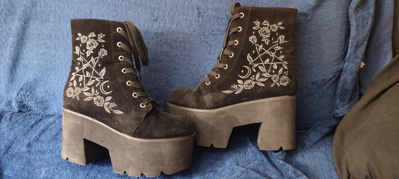 *KILLSTAR* Goth Velvet Floral Pentagram BlockHeel Platform Boots Women’s Size 9