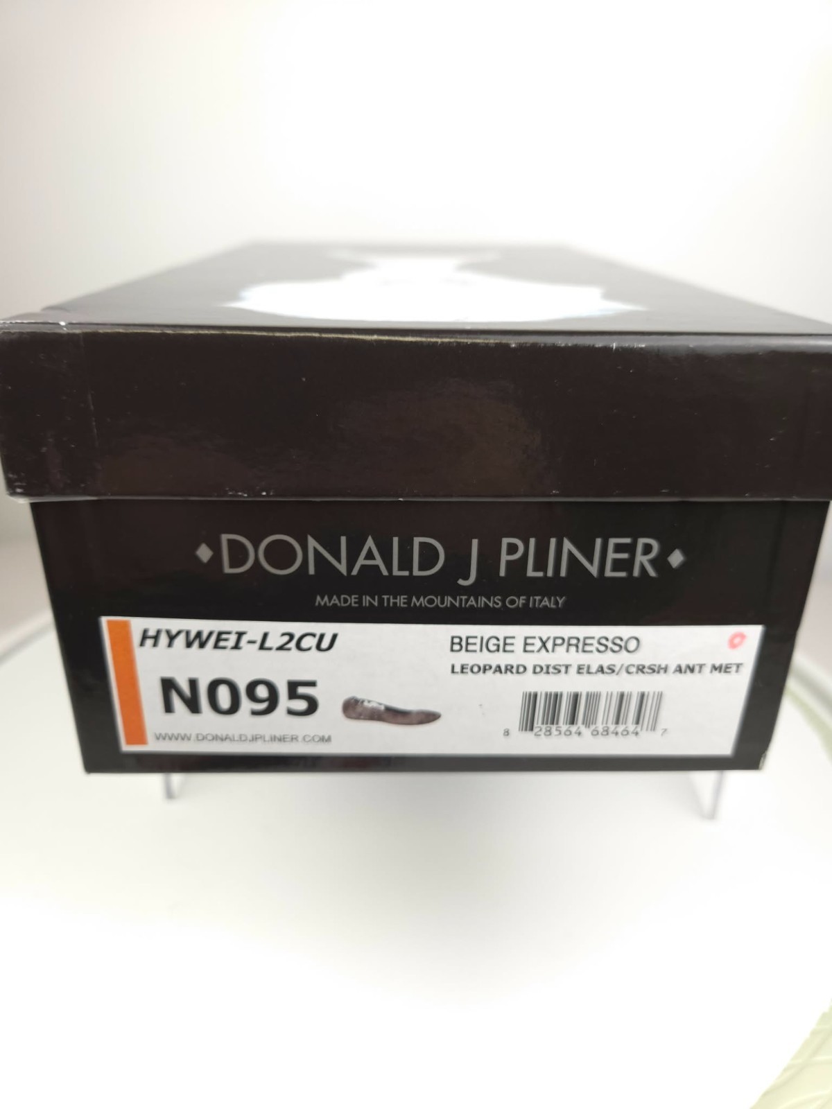 Donald J Pliner HYWEI Leopard Metallic Flats 9M Italy Display Model Box
