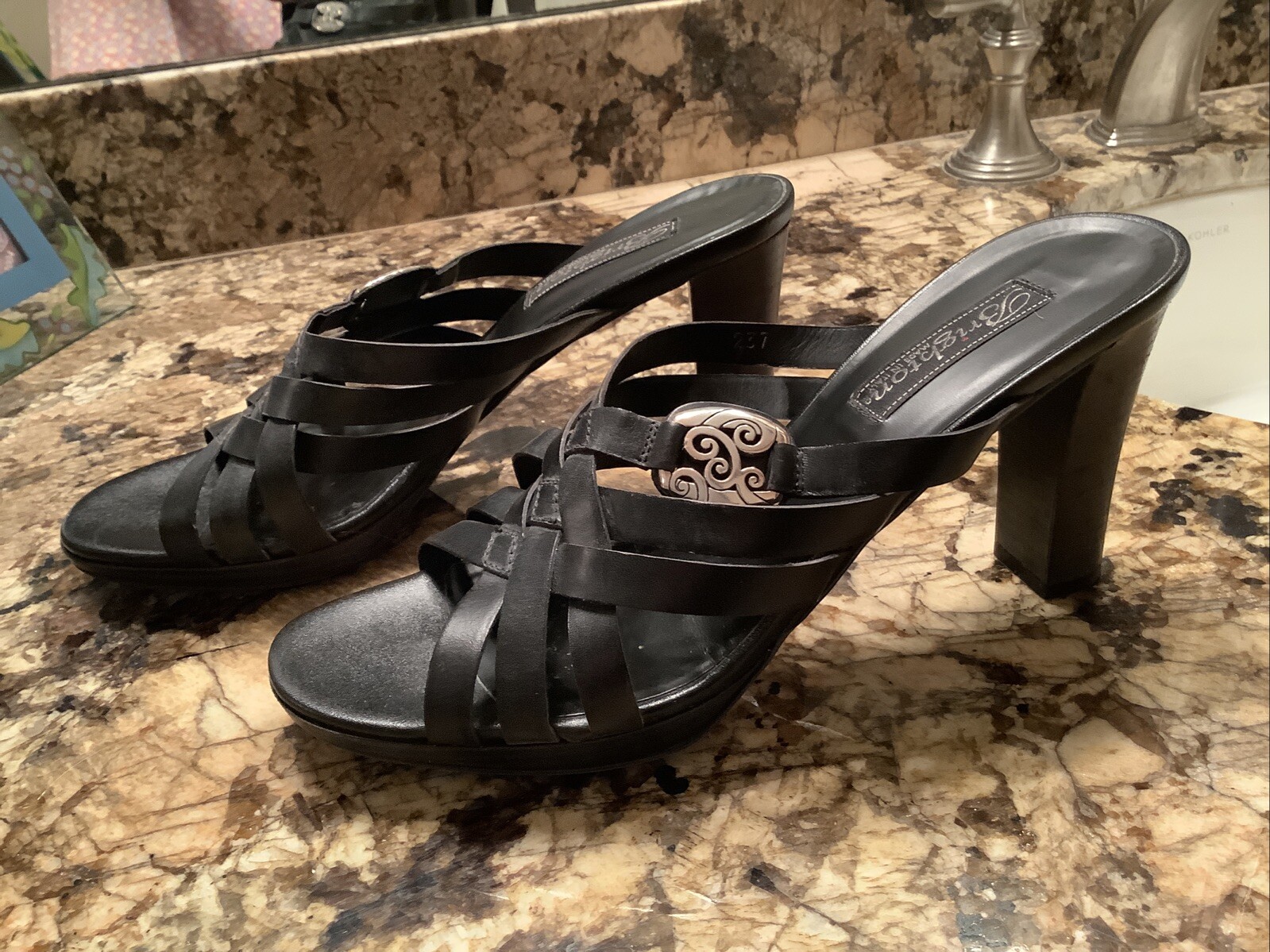 Brighton Vista 9.5M Women’s Heeled Sandals Black Leather 3.25″ Heel