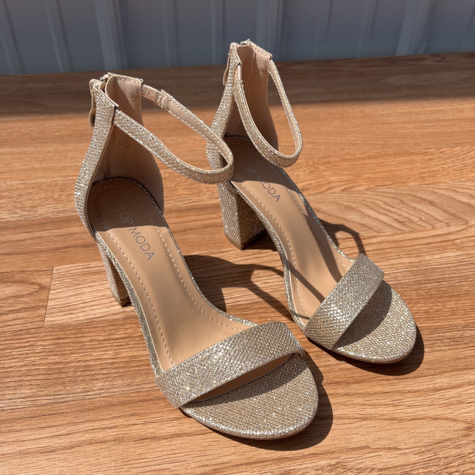 Top Moda Hannah Metallic Champagne Glitter Heels Ankle Strap Size 5.5 NEW
