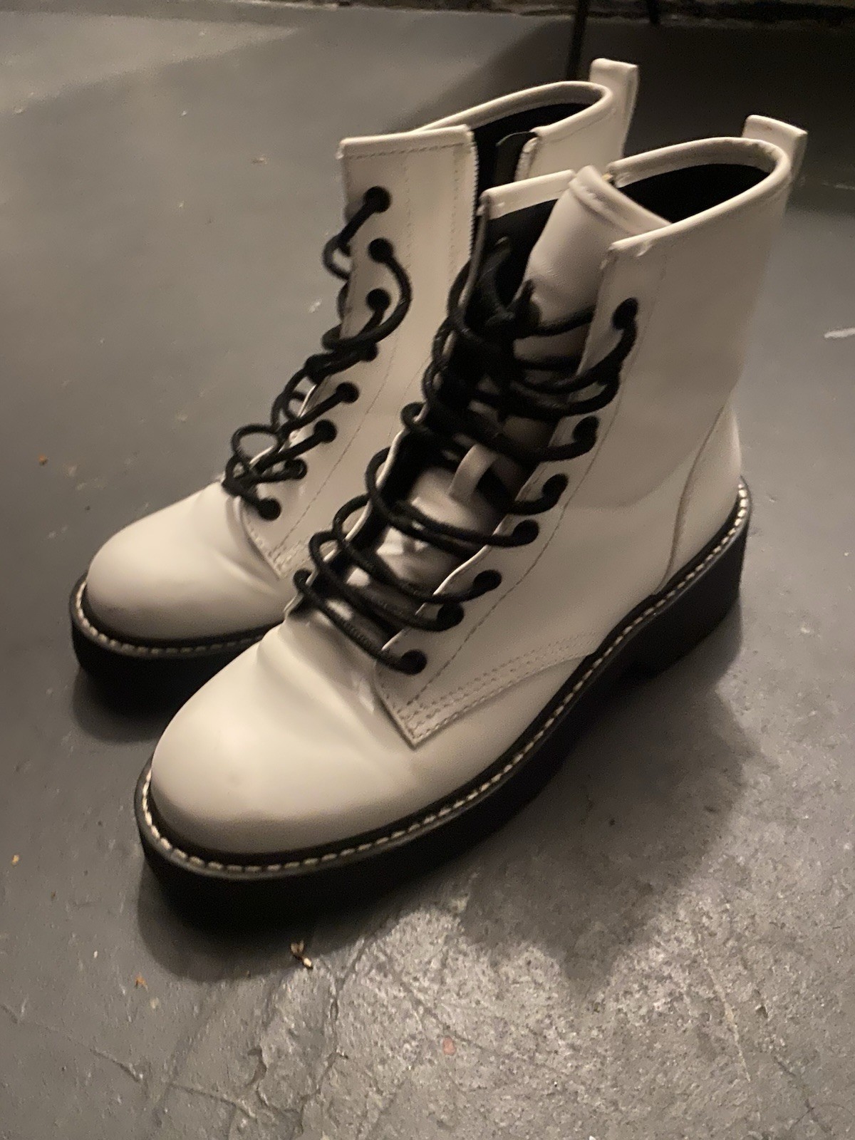 Steve Madden White/Black Combat Ankle Boots Leather Lace-Up Round Toe Size 38
