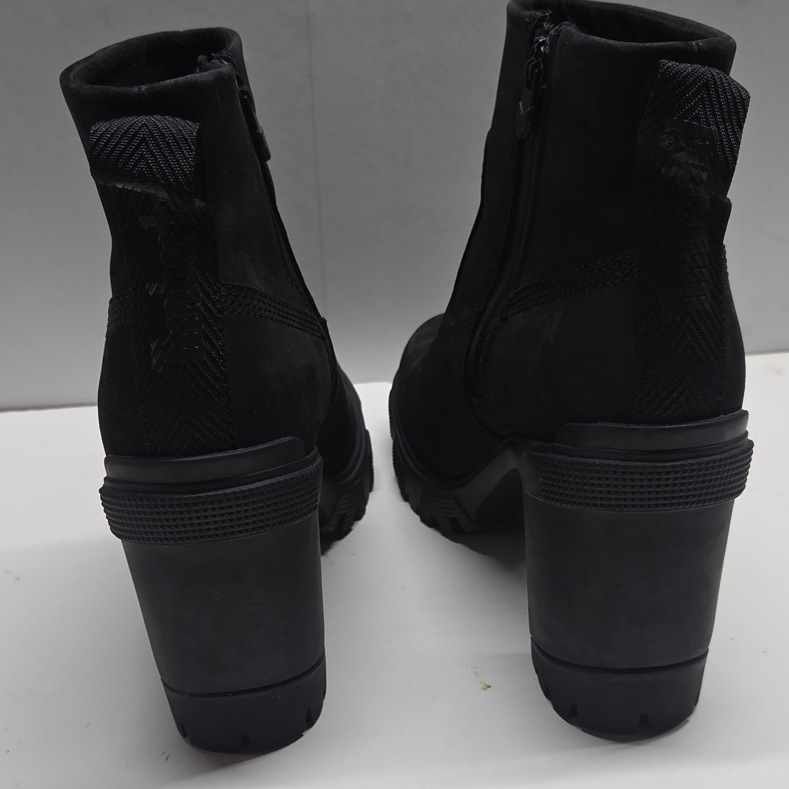 Timberland ReBOTL Women’s Black Leather Ankle Bootie Zip Round Toe US 7
